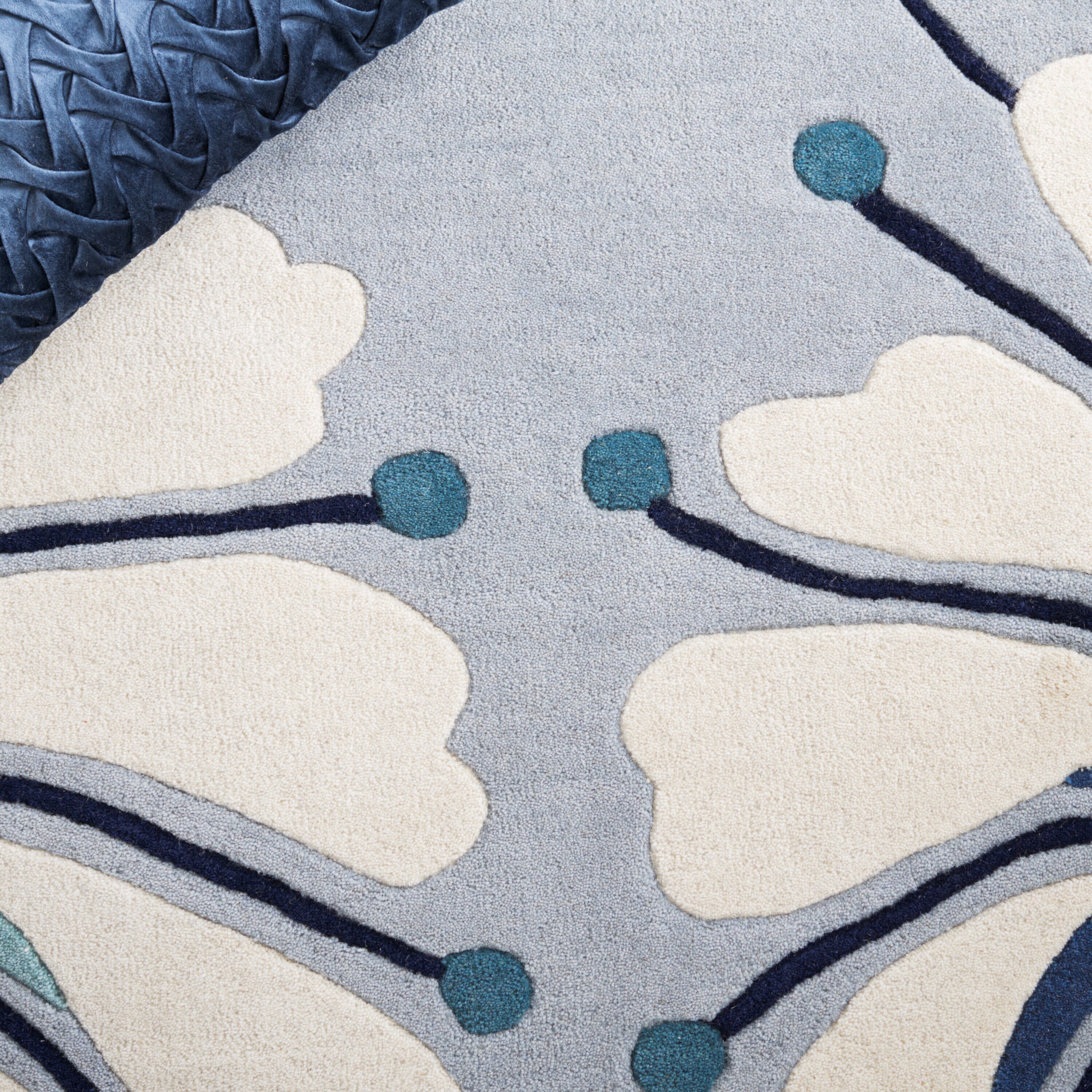 Safavieh SOH826M-4 rugs - View #5