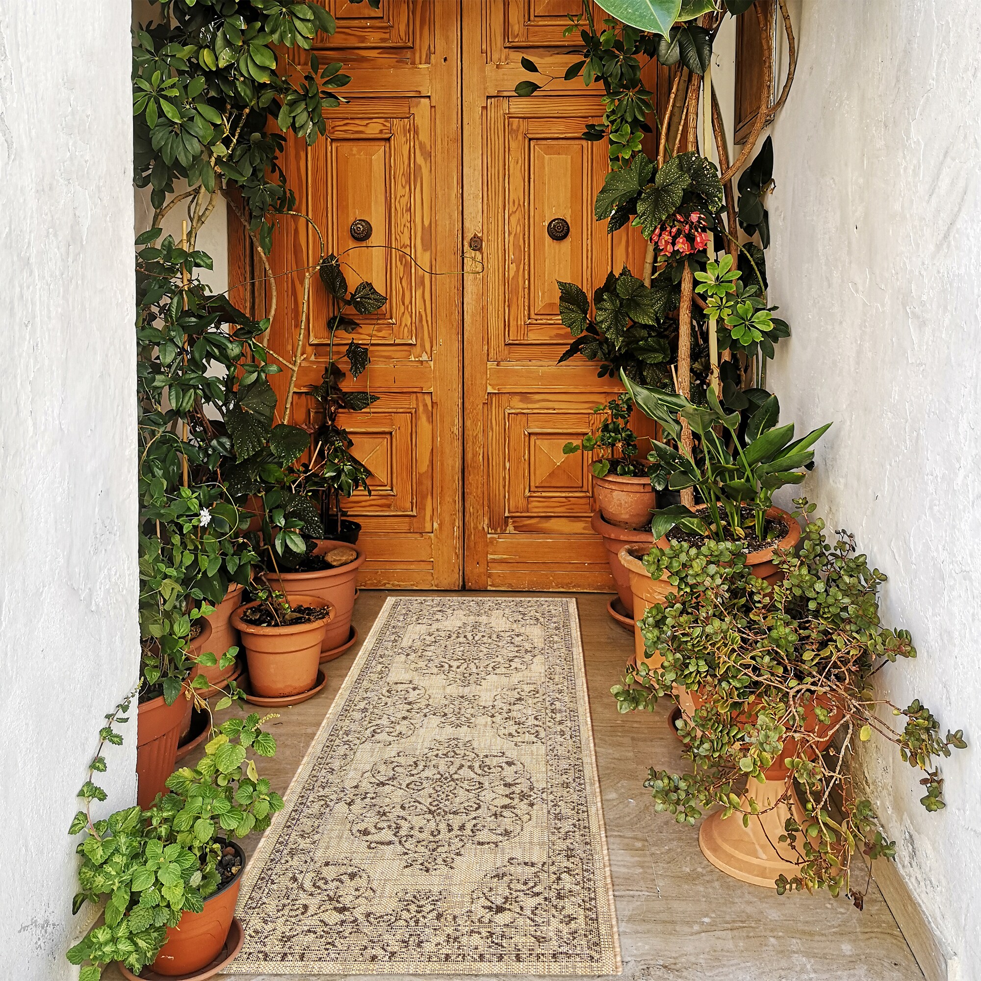 GERTMENIAN 18871 Paseo 2 X 6 (ft) Sand Indoor/Outdoor Medallion Runner Rug