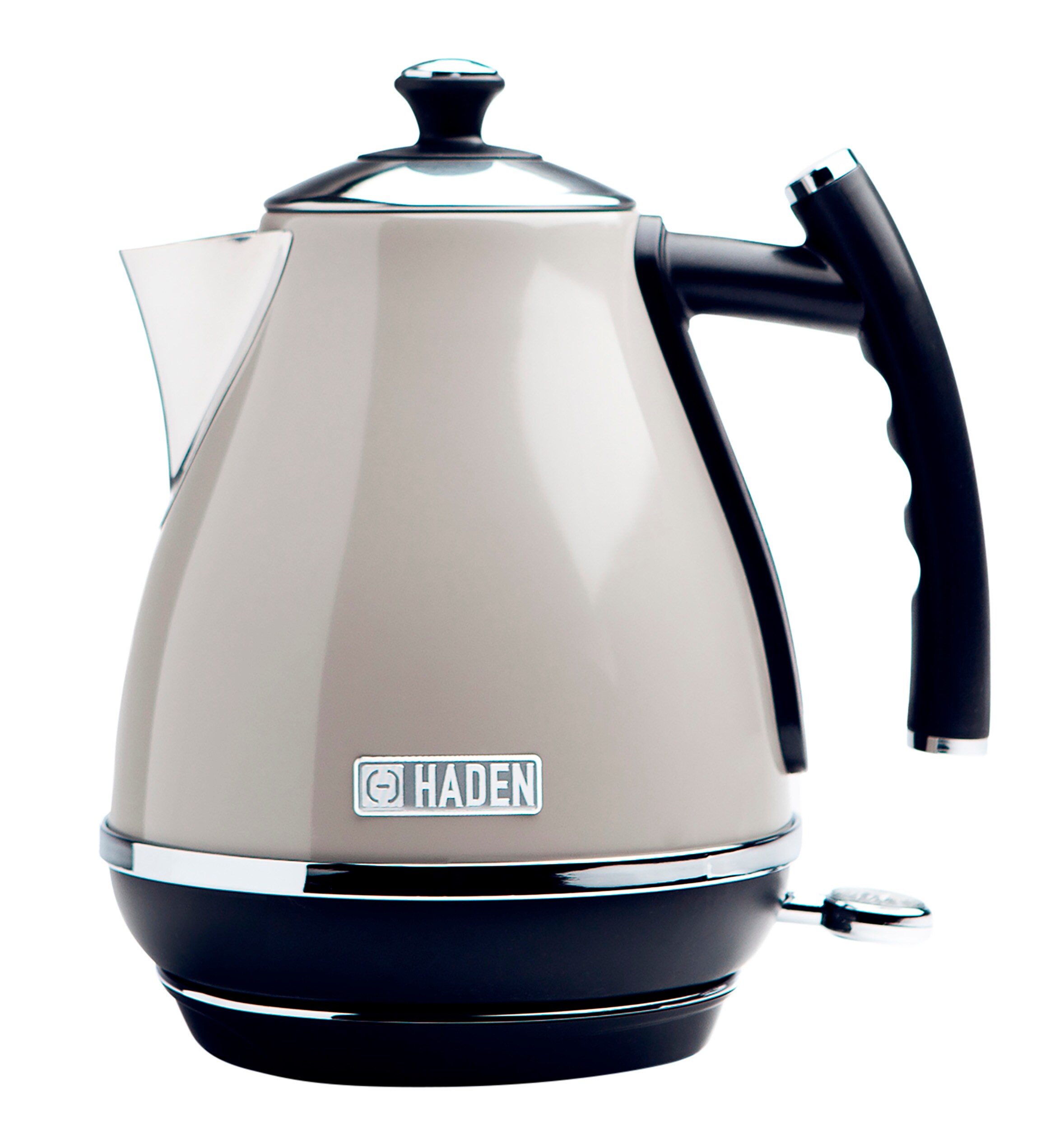 Haden Cotswold Putty 7-Cup Cordless Electric Kettle in the Water