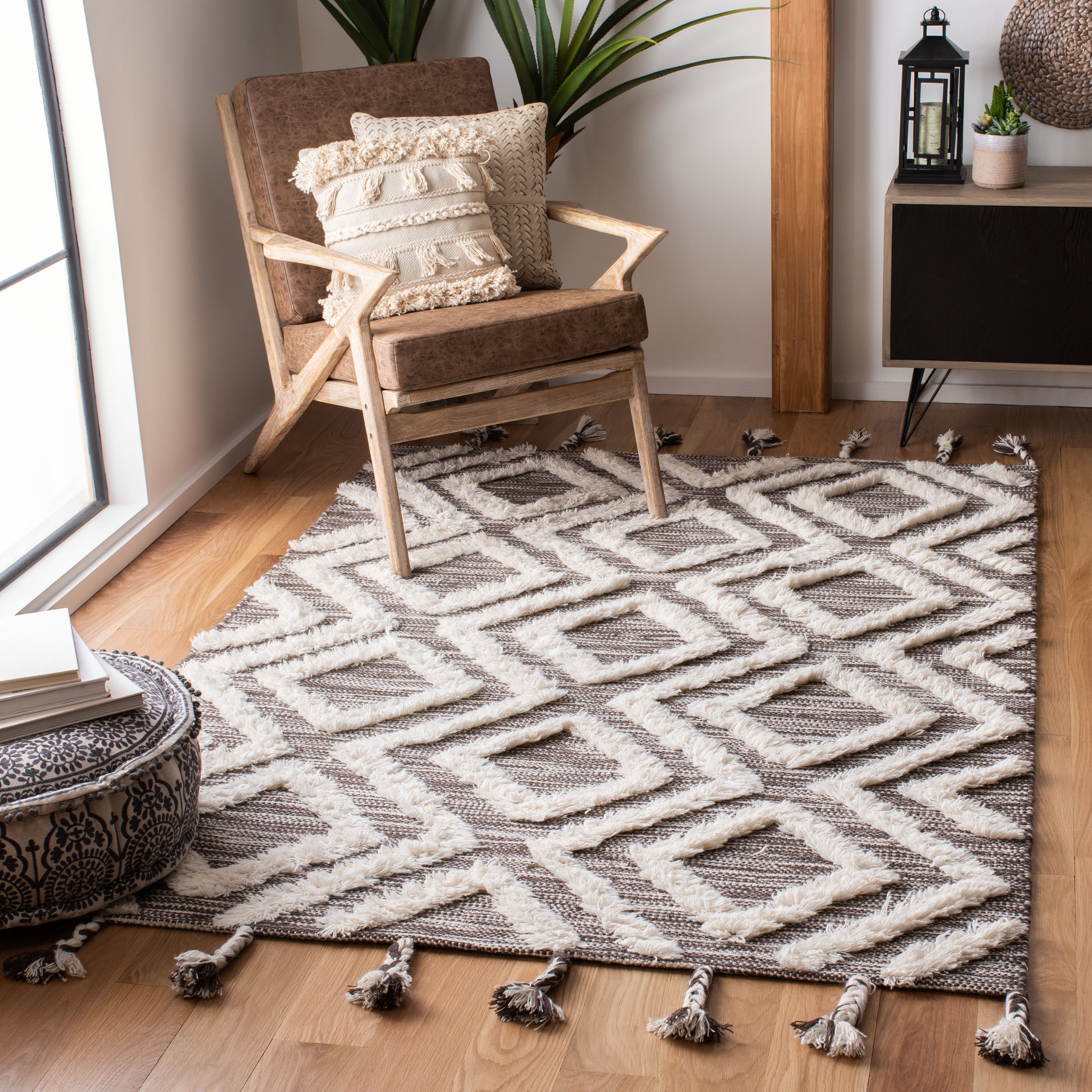 Safavieh KNY331T-3 Kenya Shouko 3 x 5 (ft) Tufted Wool Brown/Ivory Rectangular Indoor Geometric Bohemian/Eclectic Throw rug