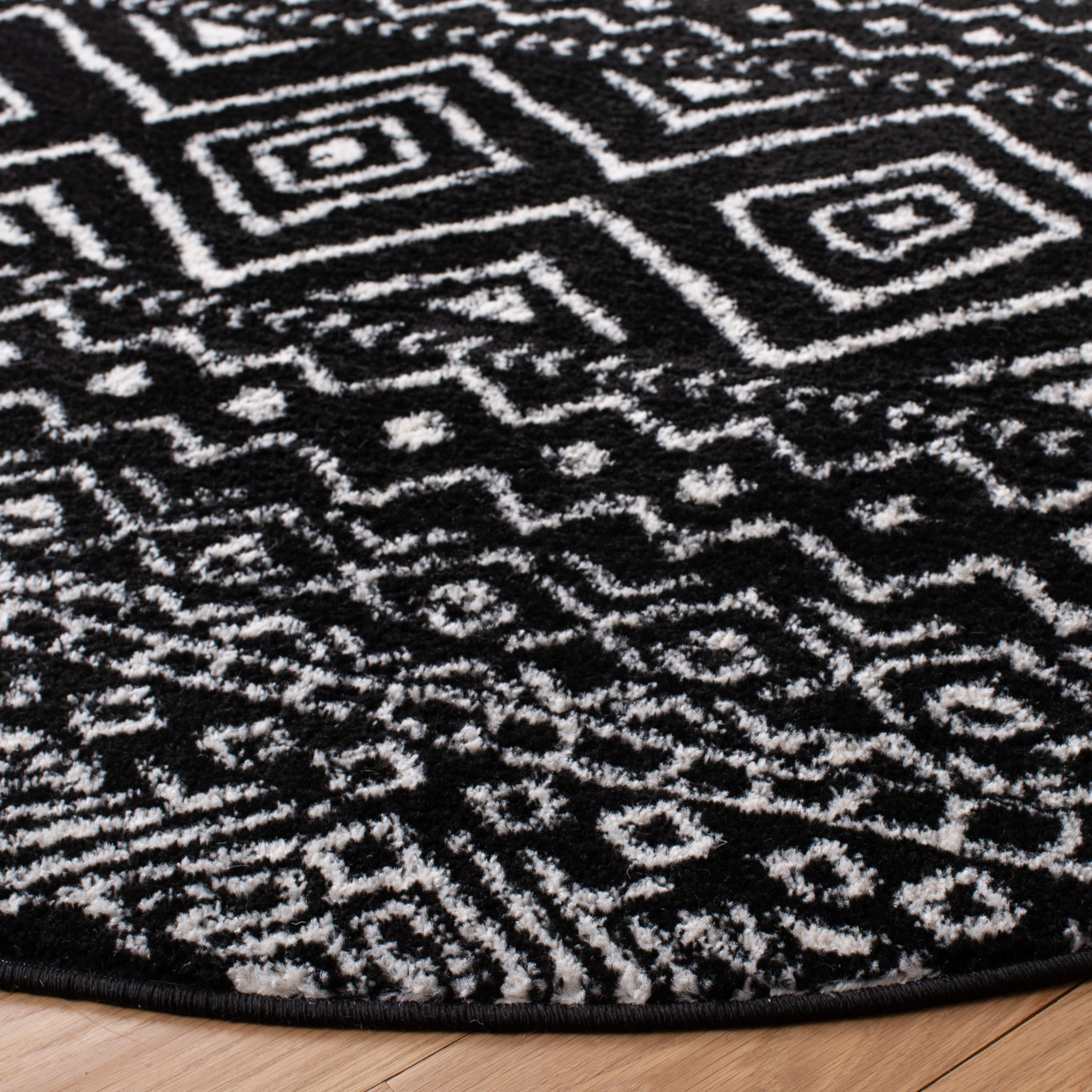 Taos Charcoal Black Indoor/Outdoor Rug Swatch 12x18