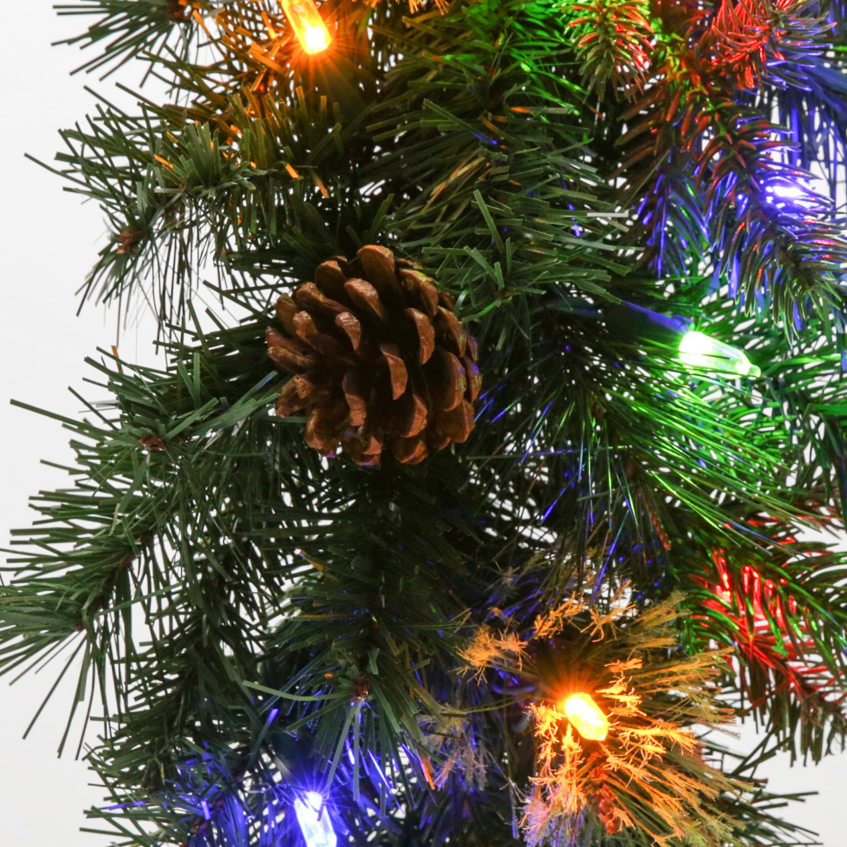 GE 19004LO Artificial-Christmas-Garland - View #6
