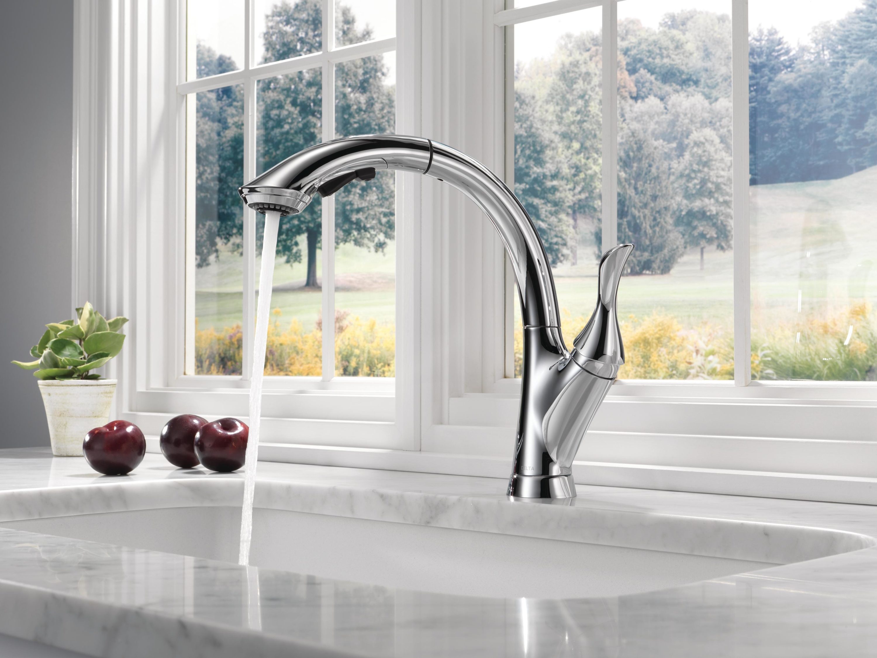 Linden Chrome Pull-Out Spray Single Handle Kitchen Faucet