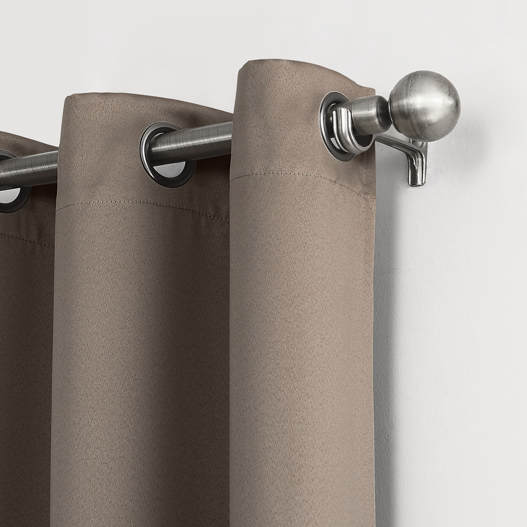 Sun Zero 84-in Taupe Blackout Standard Lined Grommet Single Curtain ...