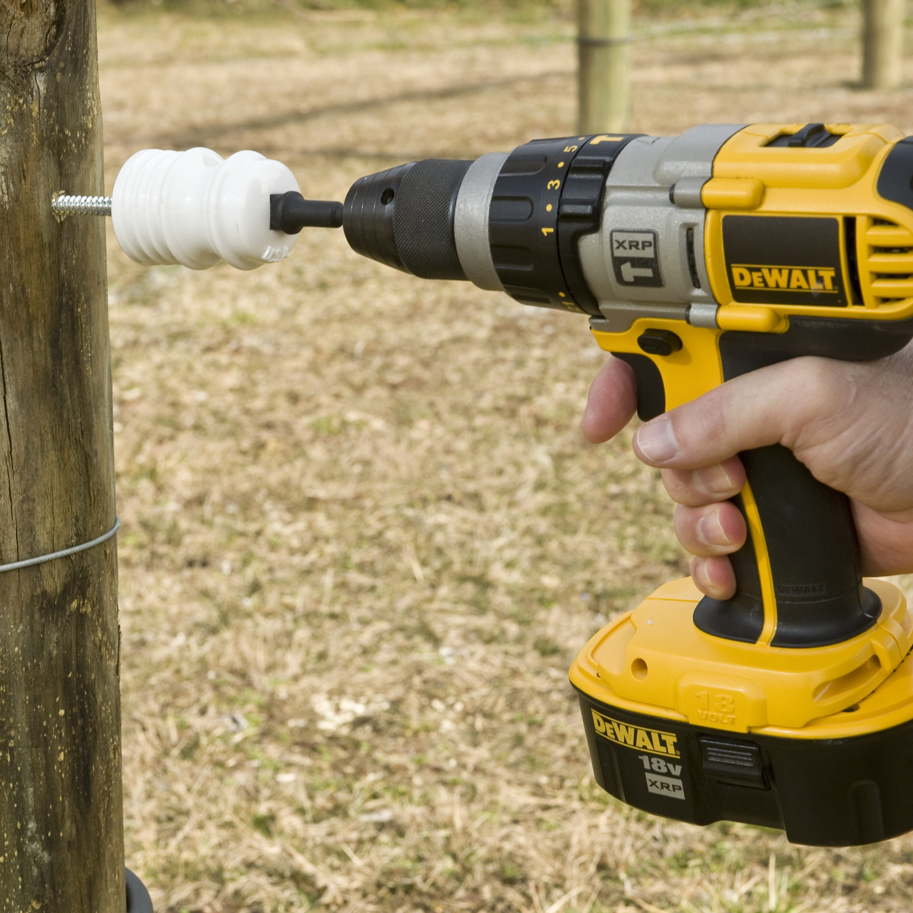 Zareba Systems Wood Post Electric Fence Insulator In The Electric Fence ...