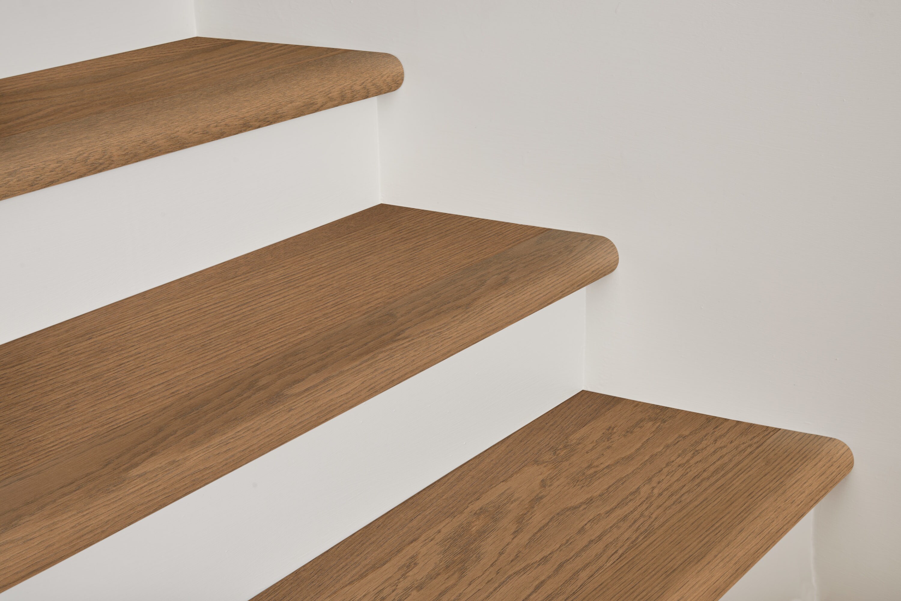 SMARTCORE LFSN407104 Stair-Nosing - View #4