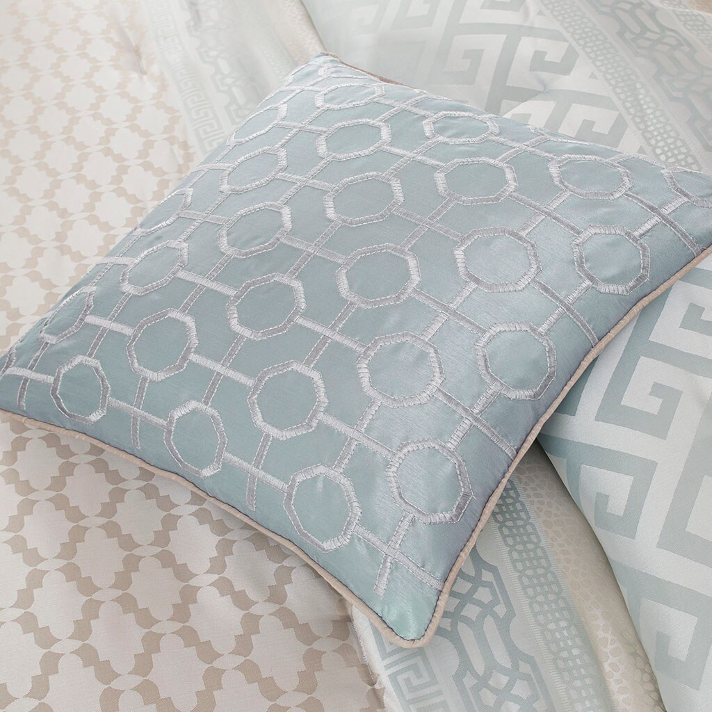 Gracie Mills 6142-01PM Comforters-And-Bedspreads - View #3