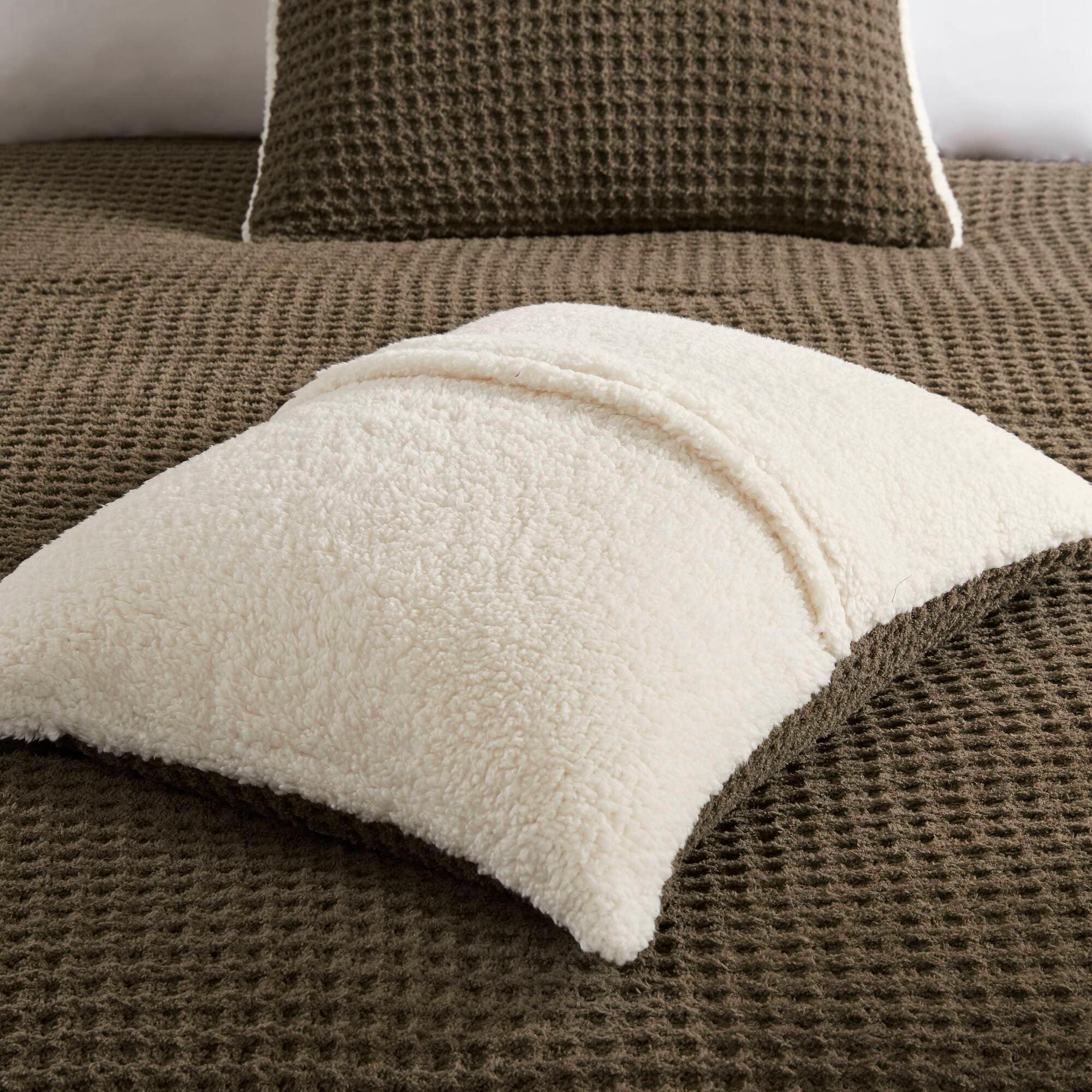 Madison Park MP10-8399 bedding - View #5