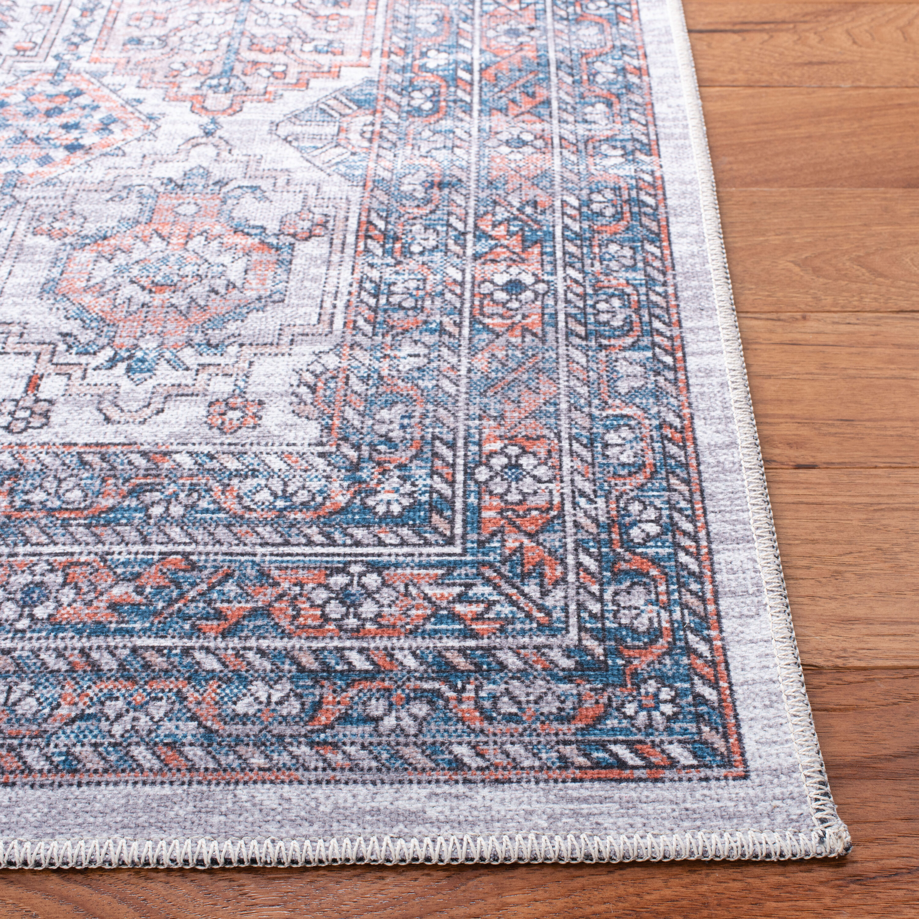 Serapi Ivory and Rust Rectangular Viscose Area Rug, 4' x 6'