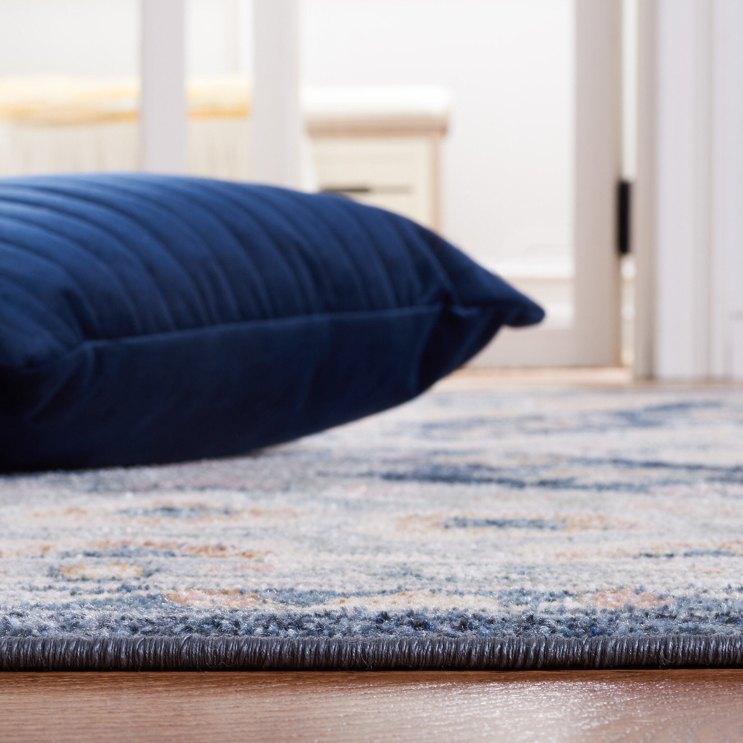 Safavieh BLR220F-7SQ rugs - View #5