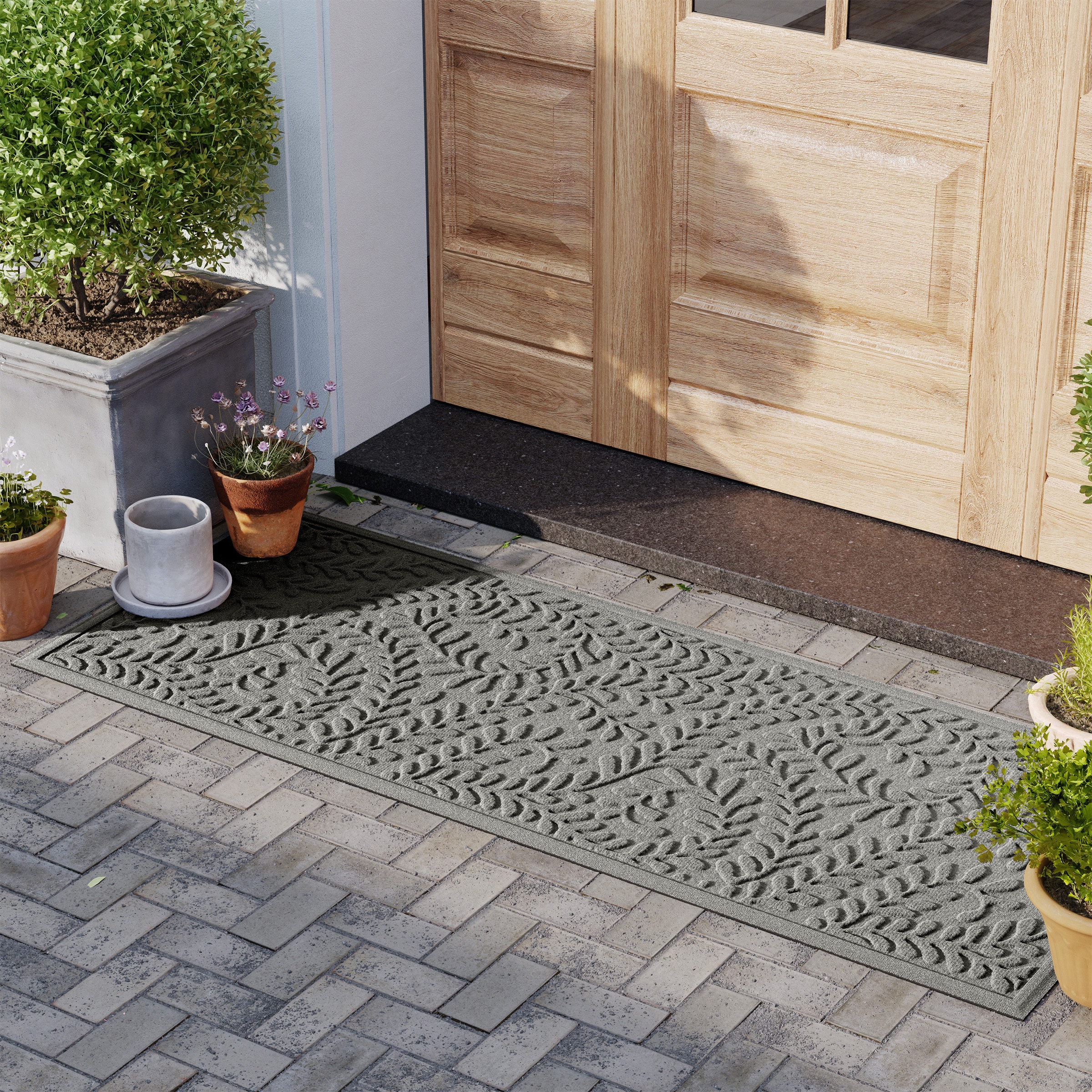WaterHog 20378572260 2-ft x 5-ft Medium Gray Polyester Rectangular Indoor or outdoor Decorative Door mat
