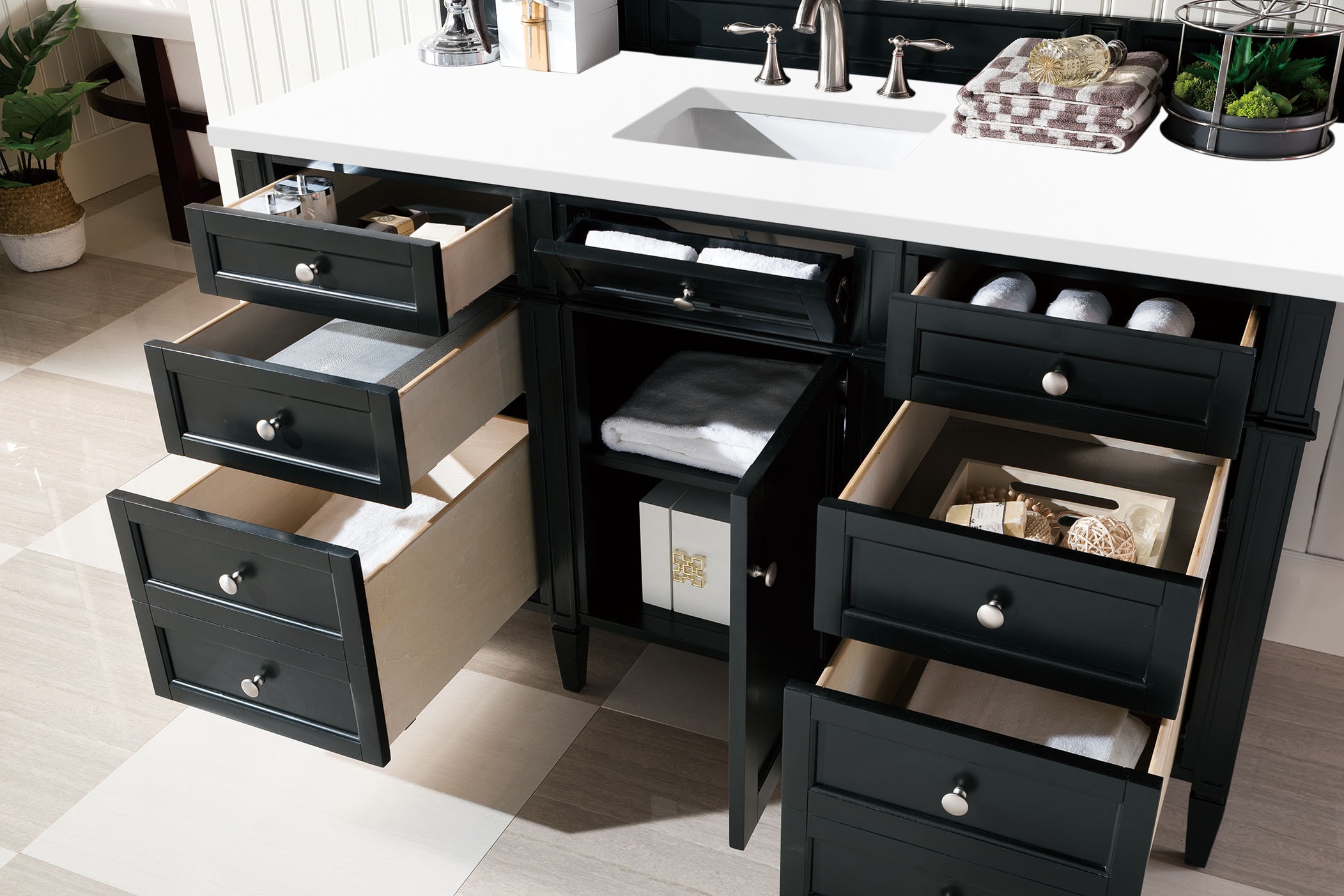 60in Onyx Black And Brass Dual Sink Bathroom Vanity