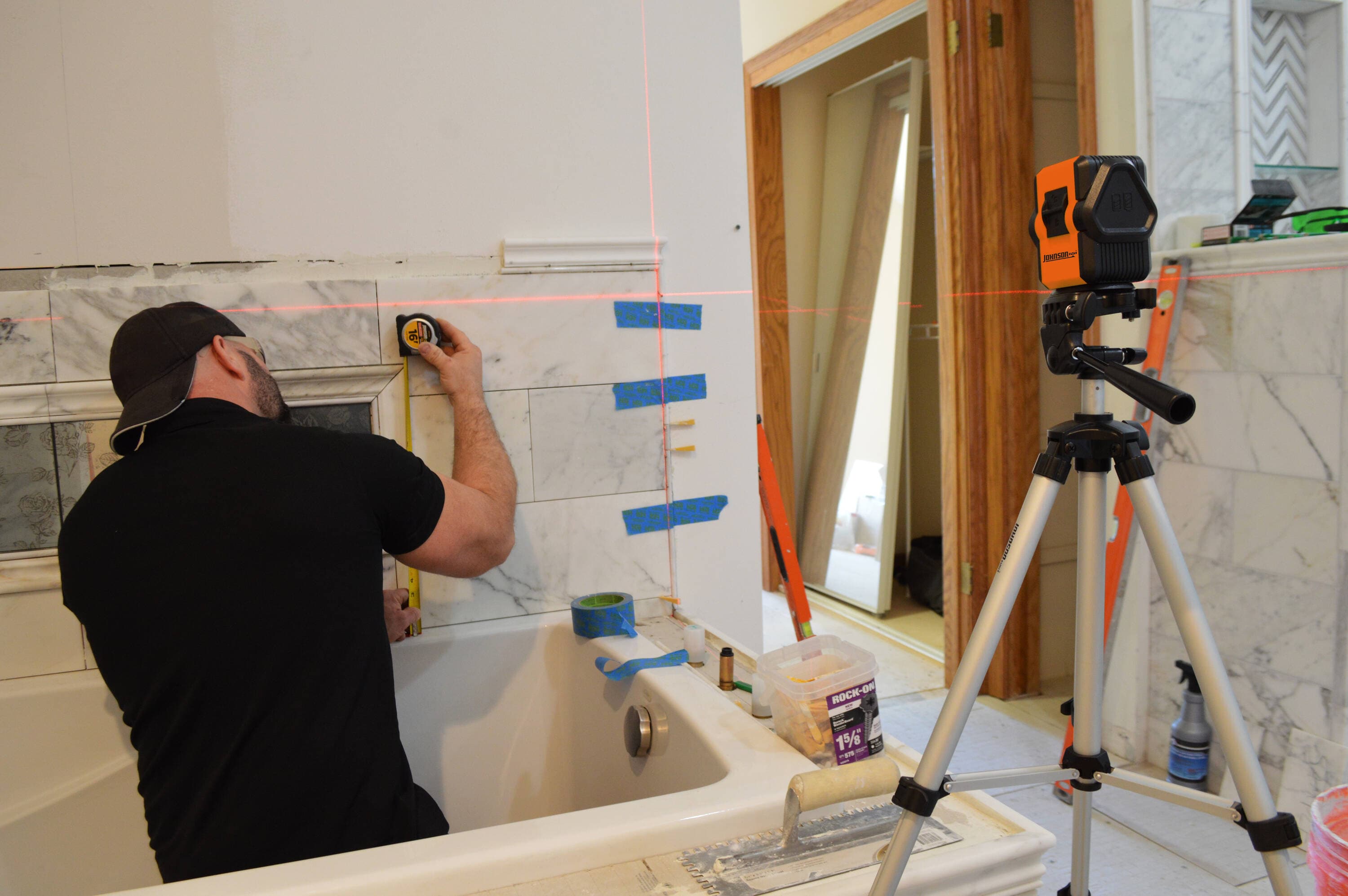 Johnson Level 40-6648 Laser-Level - View #16