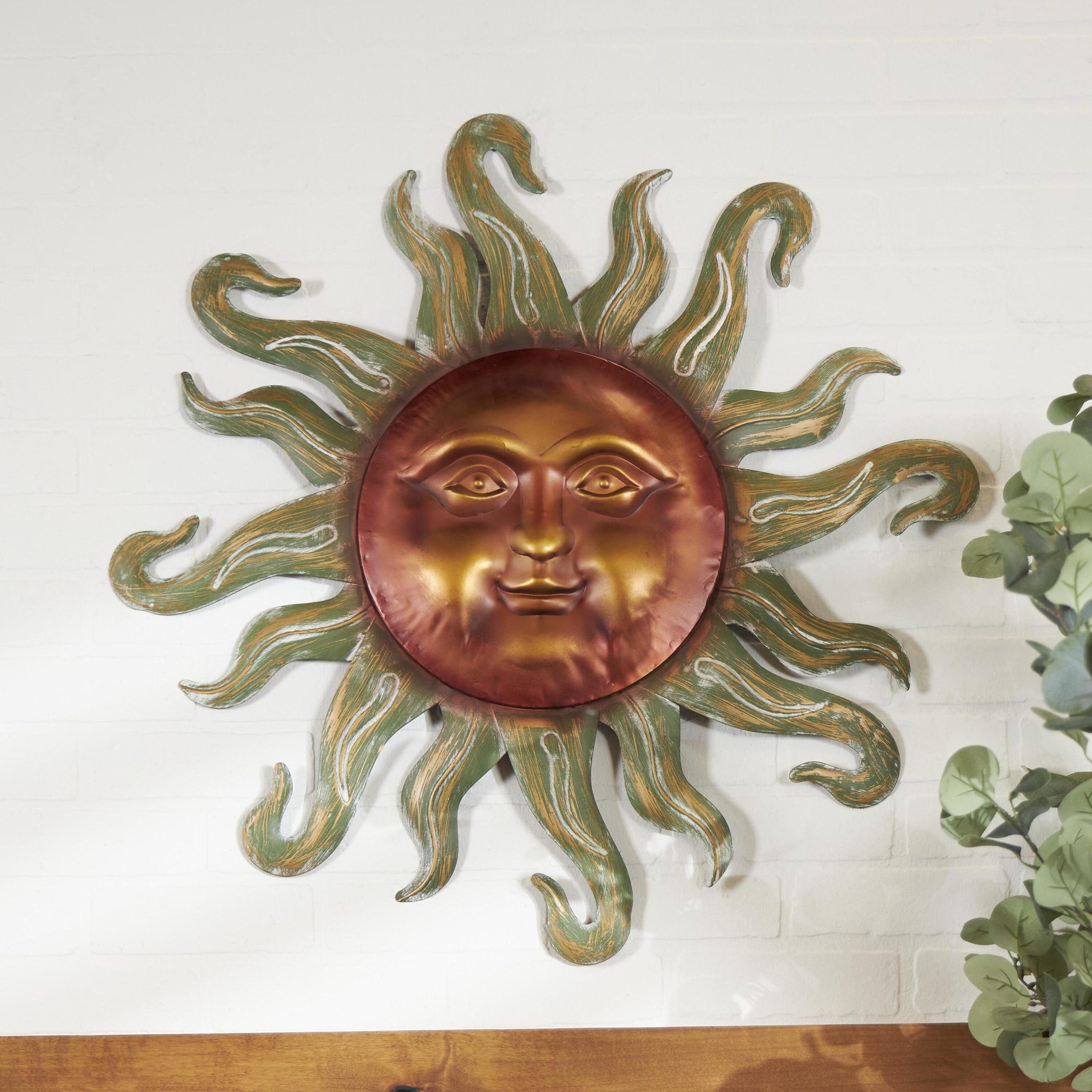 Grayson Lane 820750 30.5-in W x 30.3-in H Metal Sun with Smiling Face Nature Wall sculpture