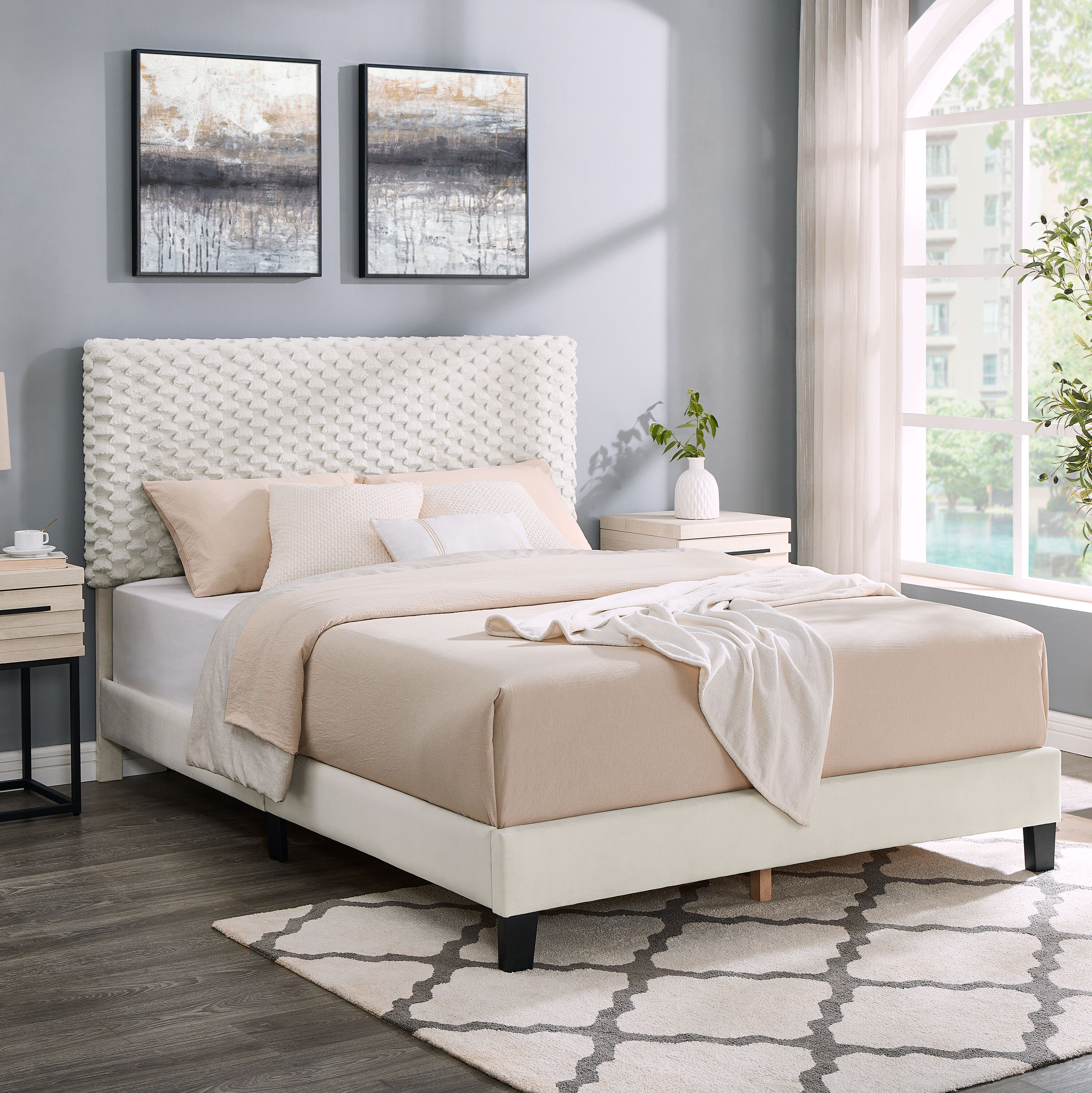 Roundhill Furniture B1126F Findlay White Dove Full Wood Upholstered Bed