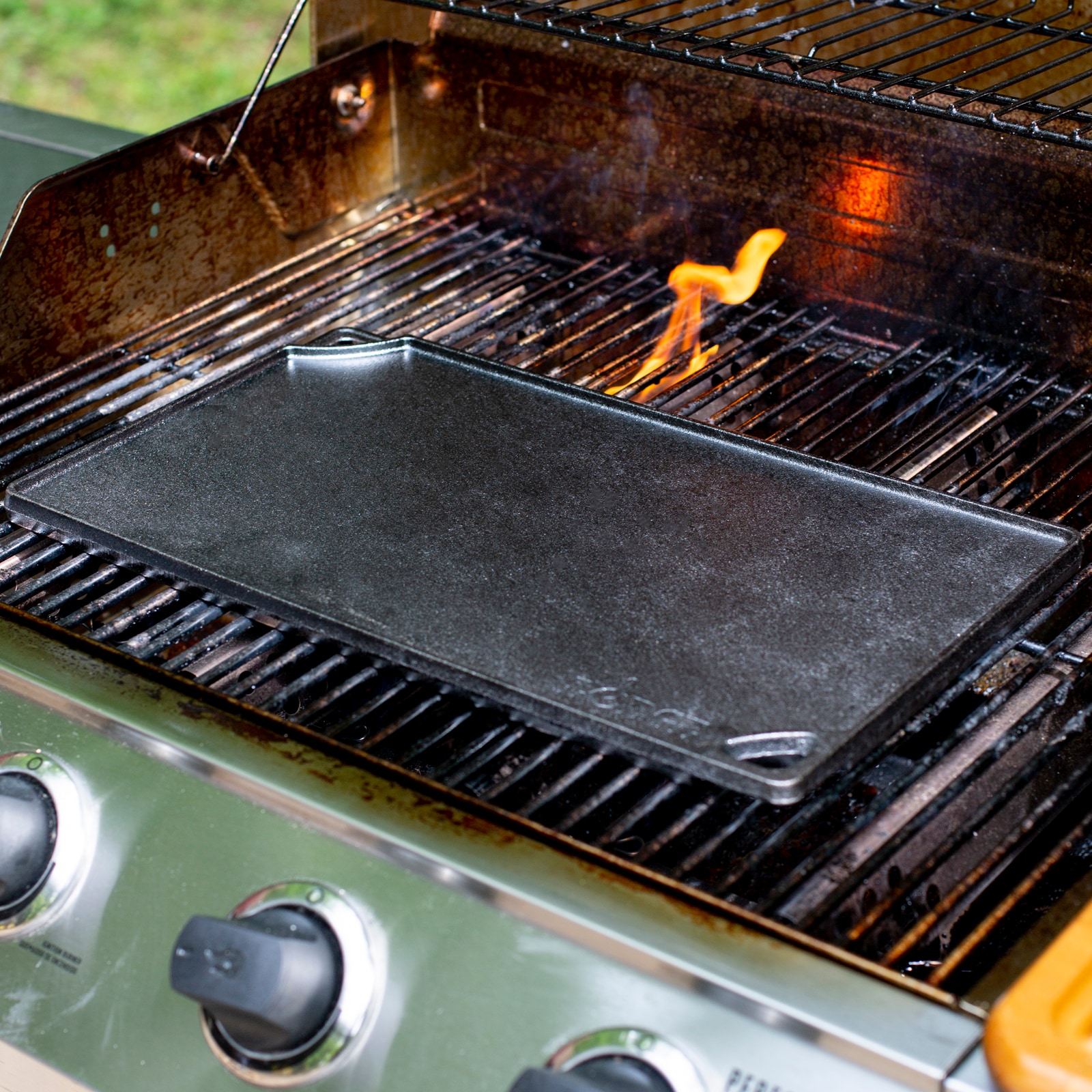 Lodge Logic Reversible Cast Iron Grill/Griddle, 1 - Harris Teeter