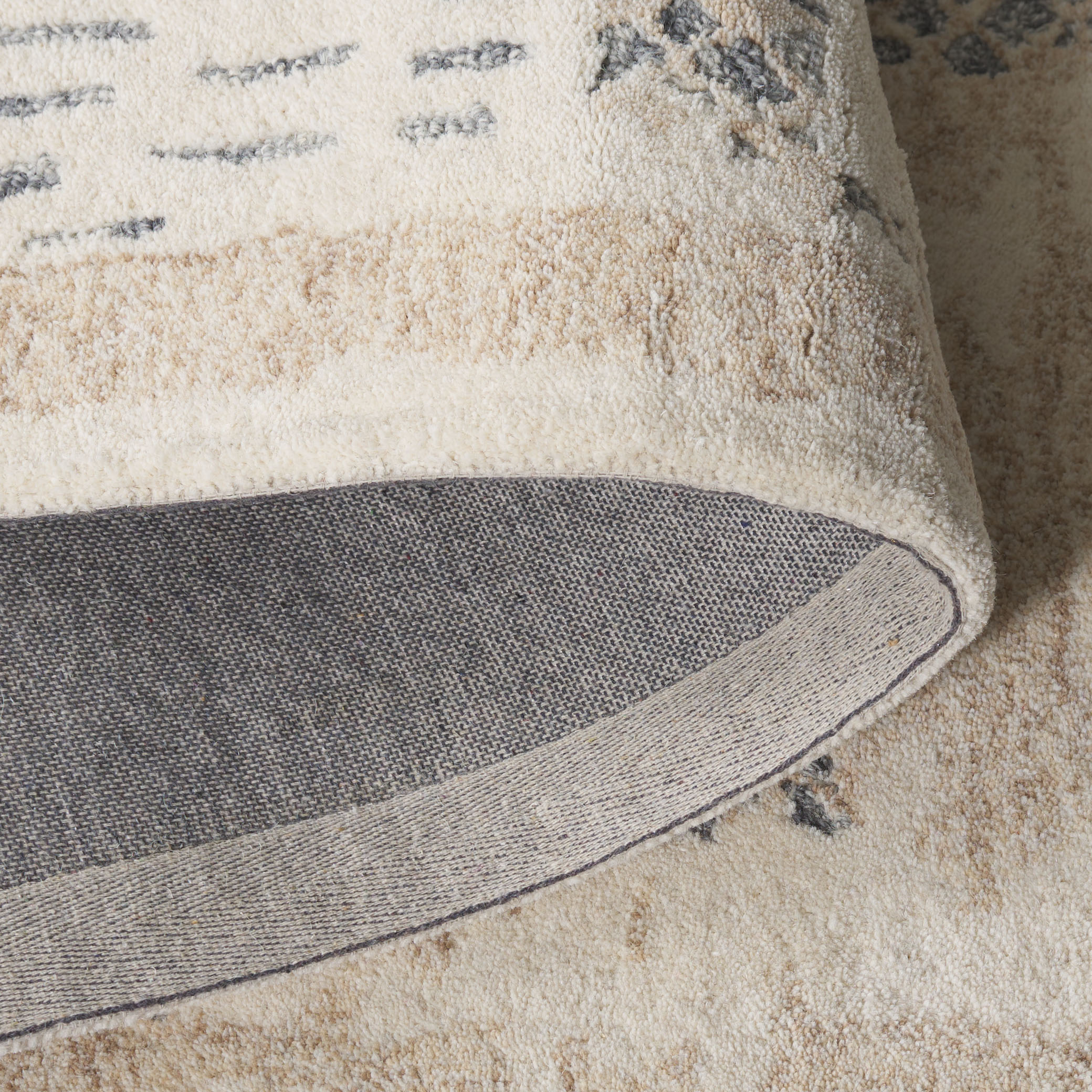 Safavieh EBN225B-5 rugs - View #7