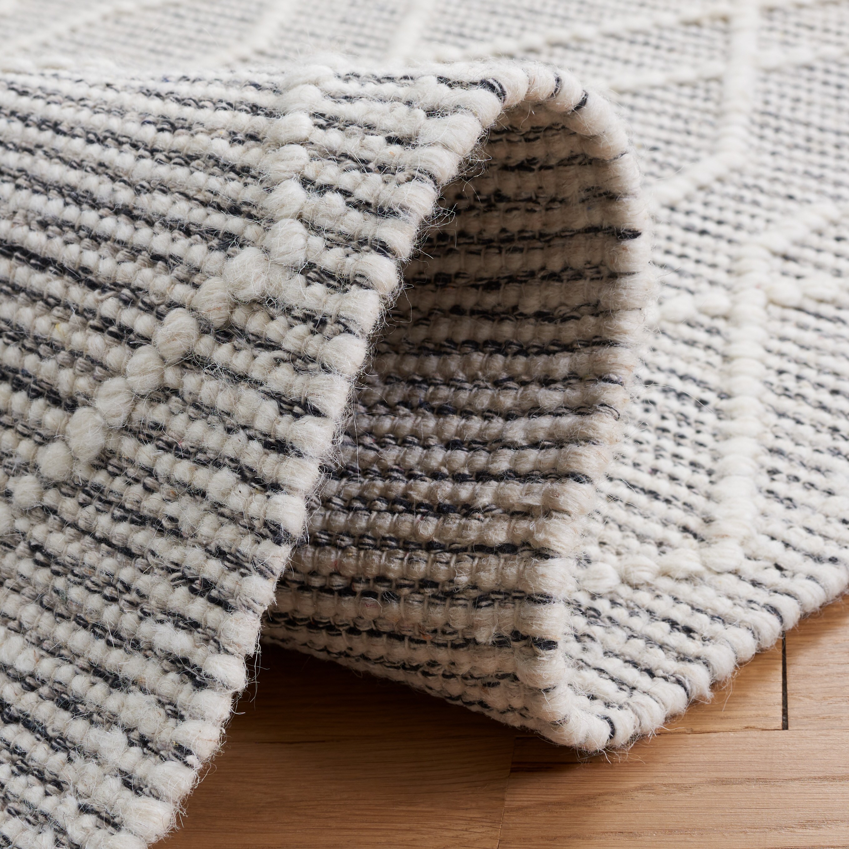 Safavieh NAT323A-5 rugs - View #7