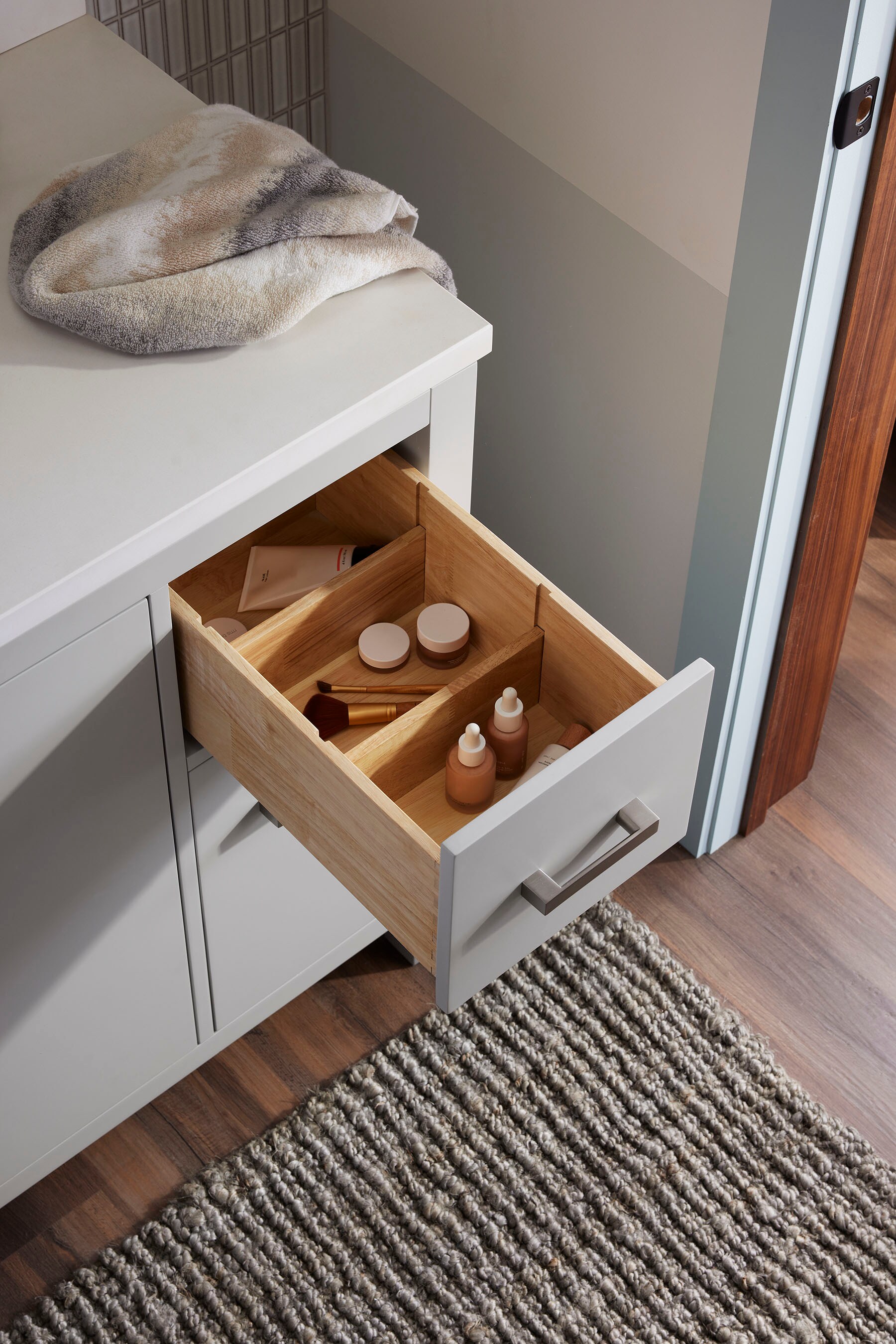 Kresla 48" Atmos Grey Freestanding Bathroom Vanity with Quartz Top