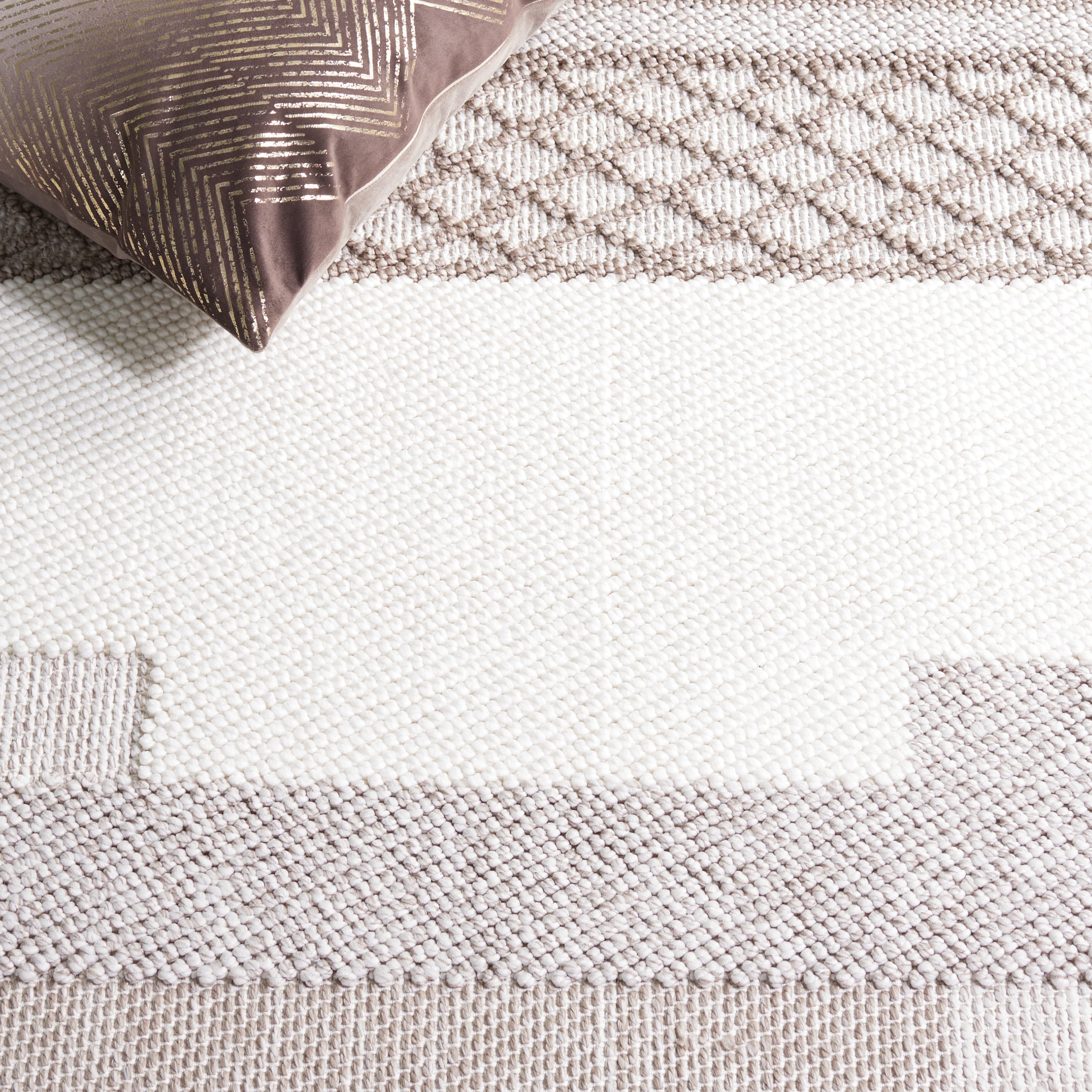 Safavieh LOT103A-7SQ rugs - View #6