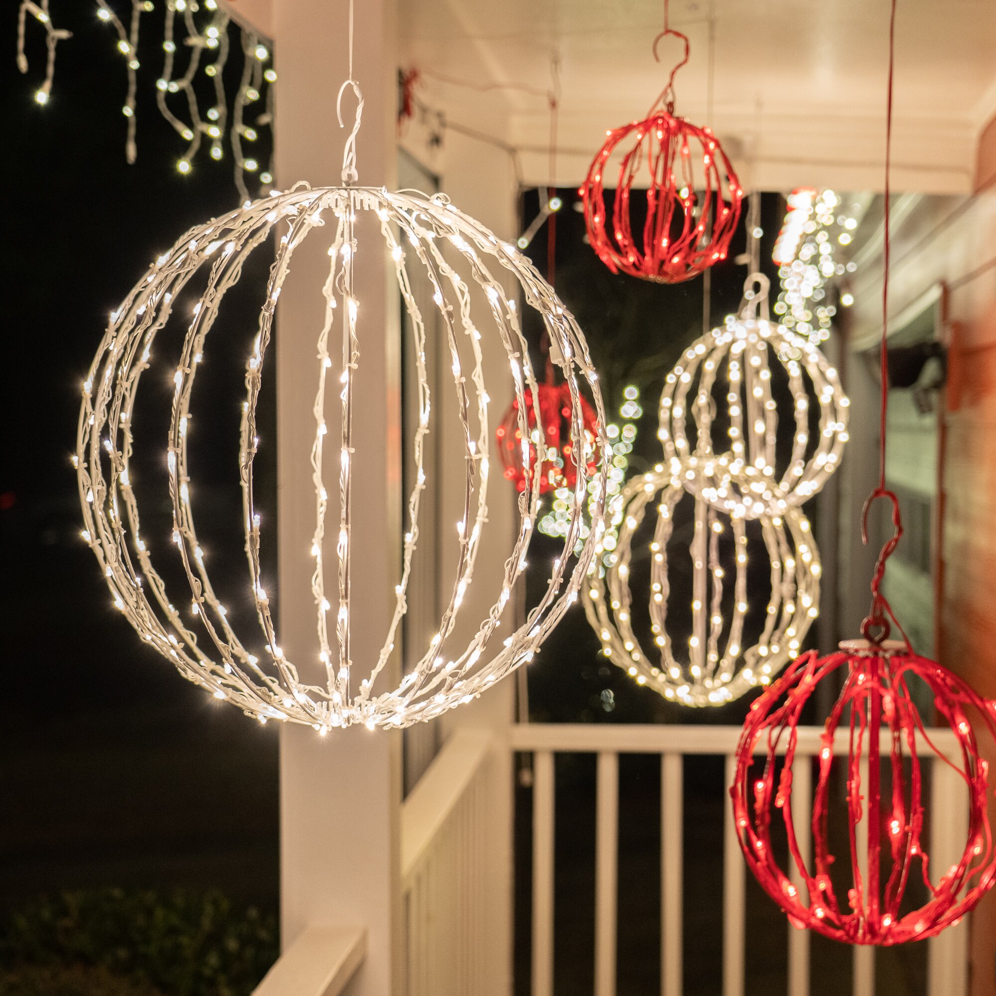 Wintergreen Lighting 16-in Hanging Light Display with White LED Lights ...