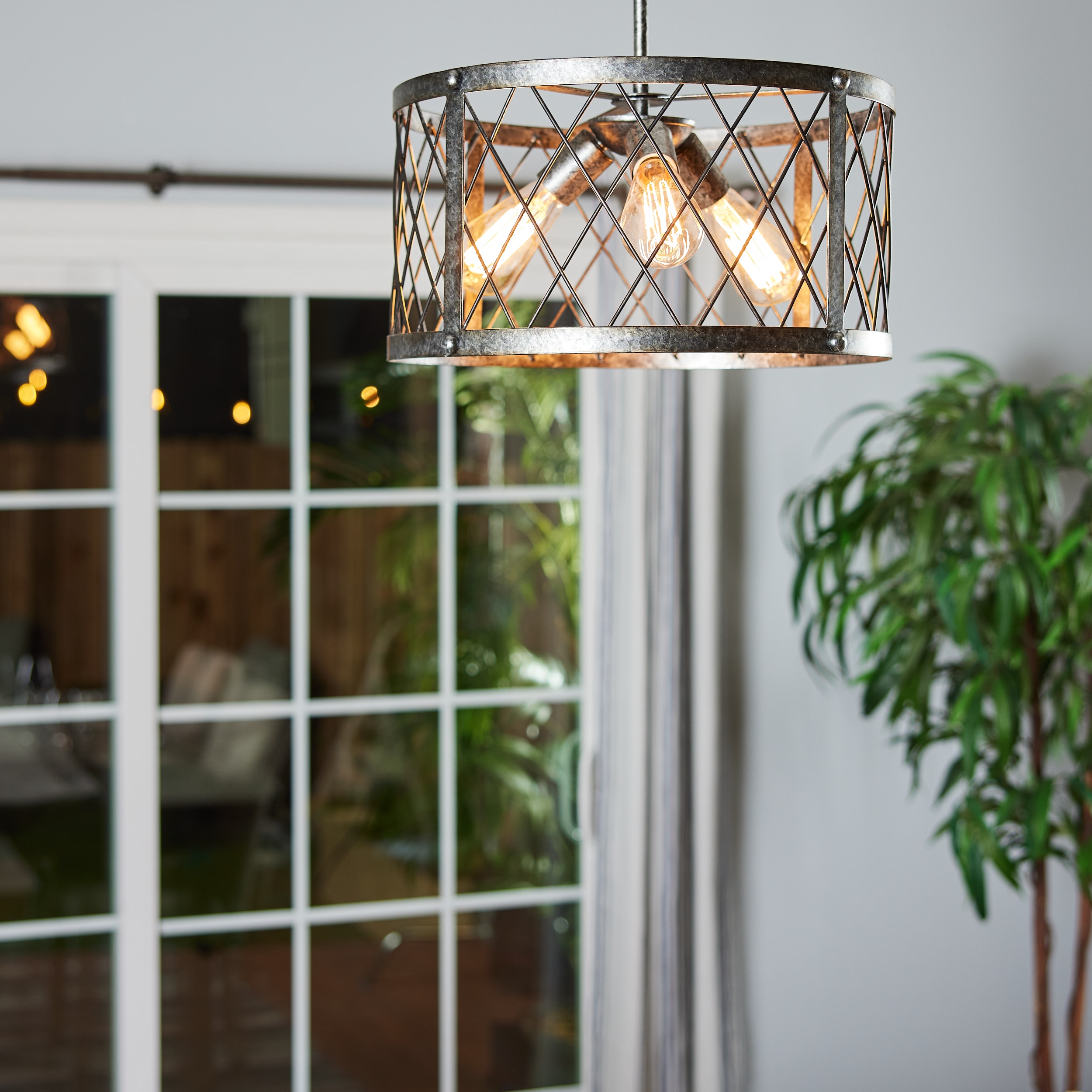 quoizel stockbridge 3 light pendant