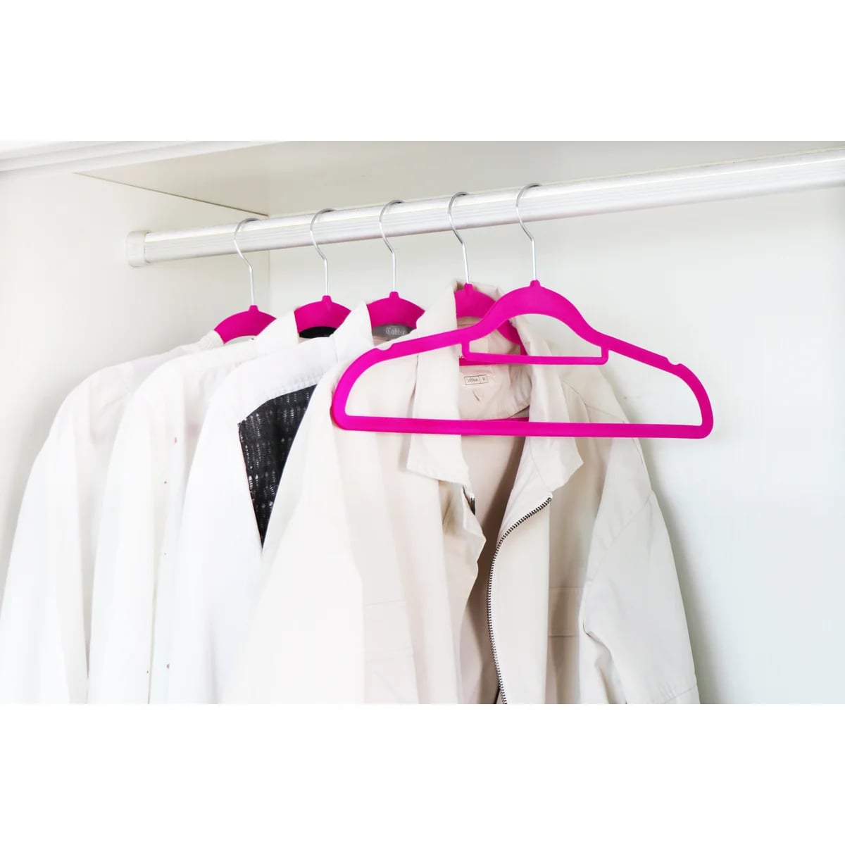 J&V TEXTILES 615-FC hangers - View #5