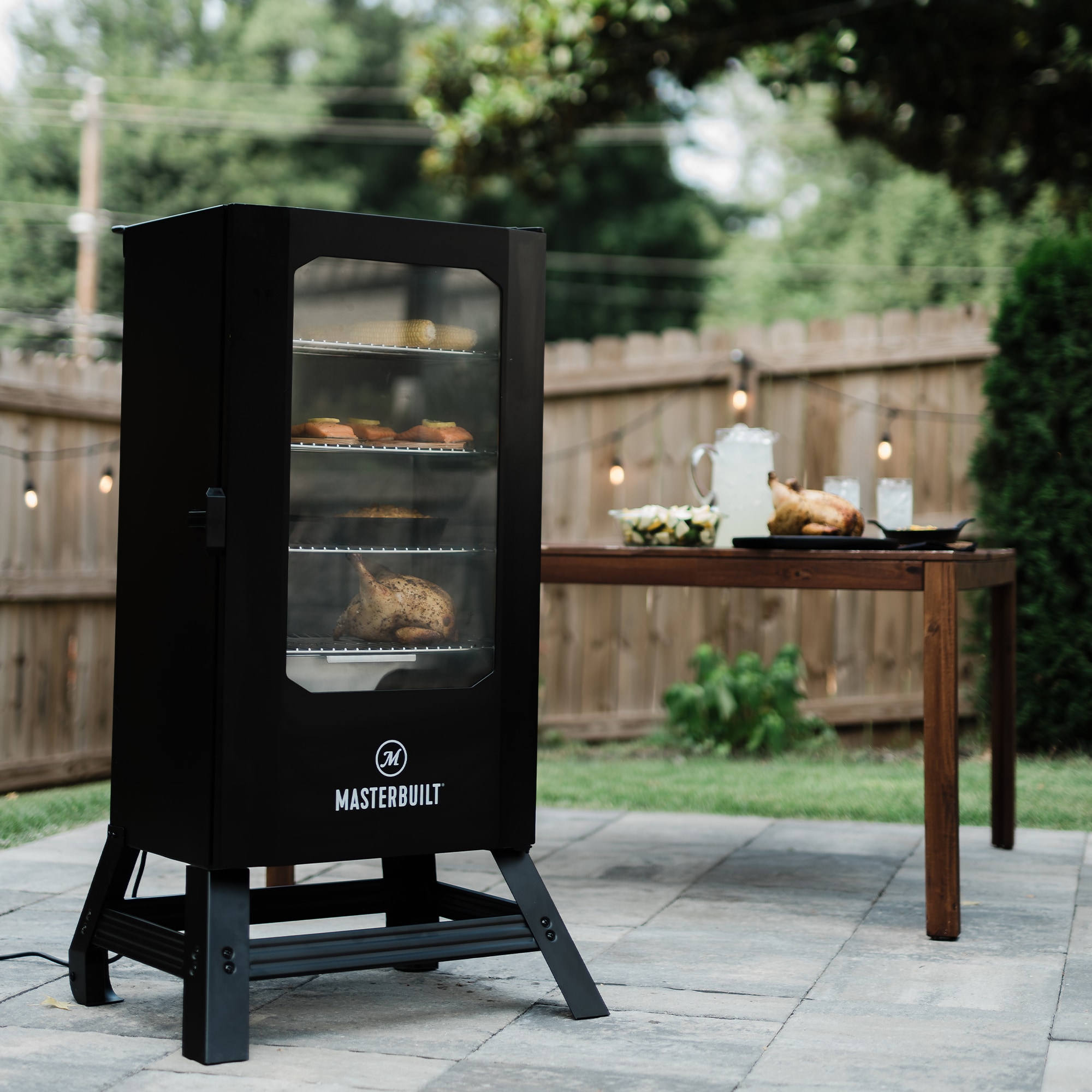Masterbuilt Outdoor Barbecue 30 Digital Electric BBQ Meat Smoker Grill,  Black 
