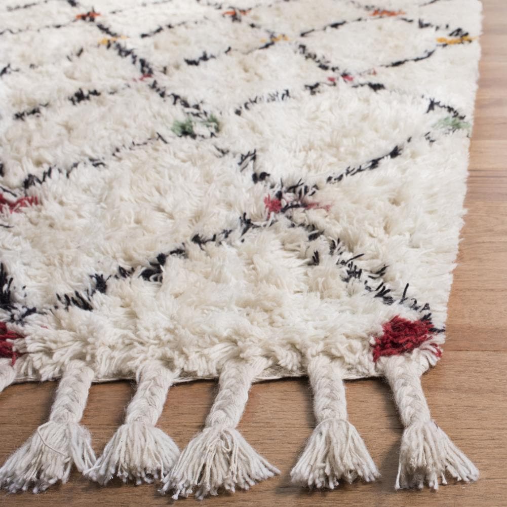 Ivory Hand-Tufted Wool Shag Rug, 4' x 6'
