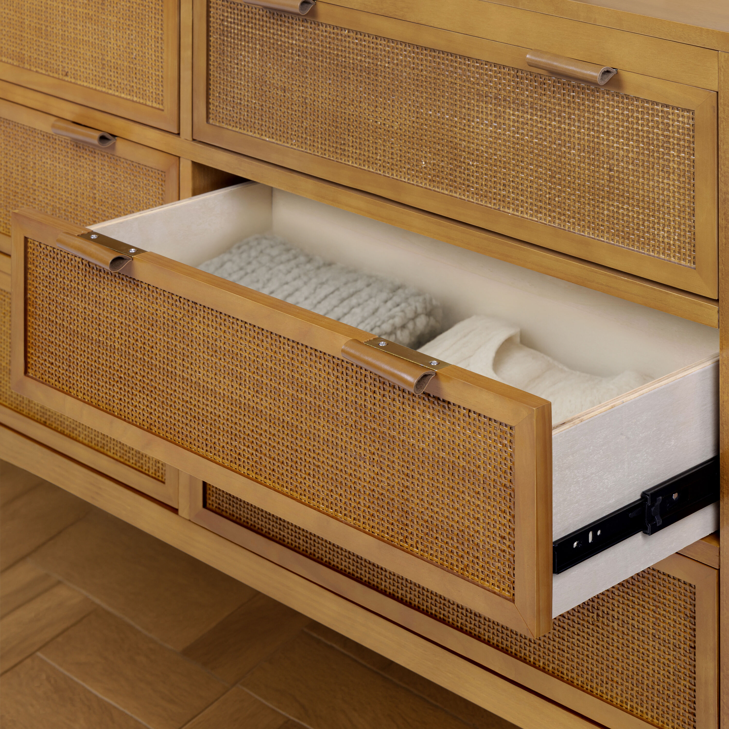 Teamson Home THF1925NA dressers - View #8