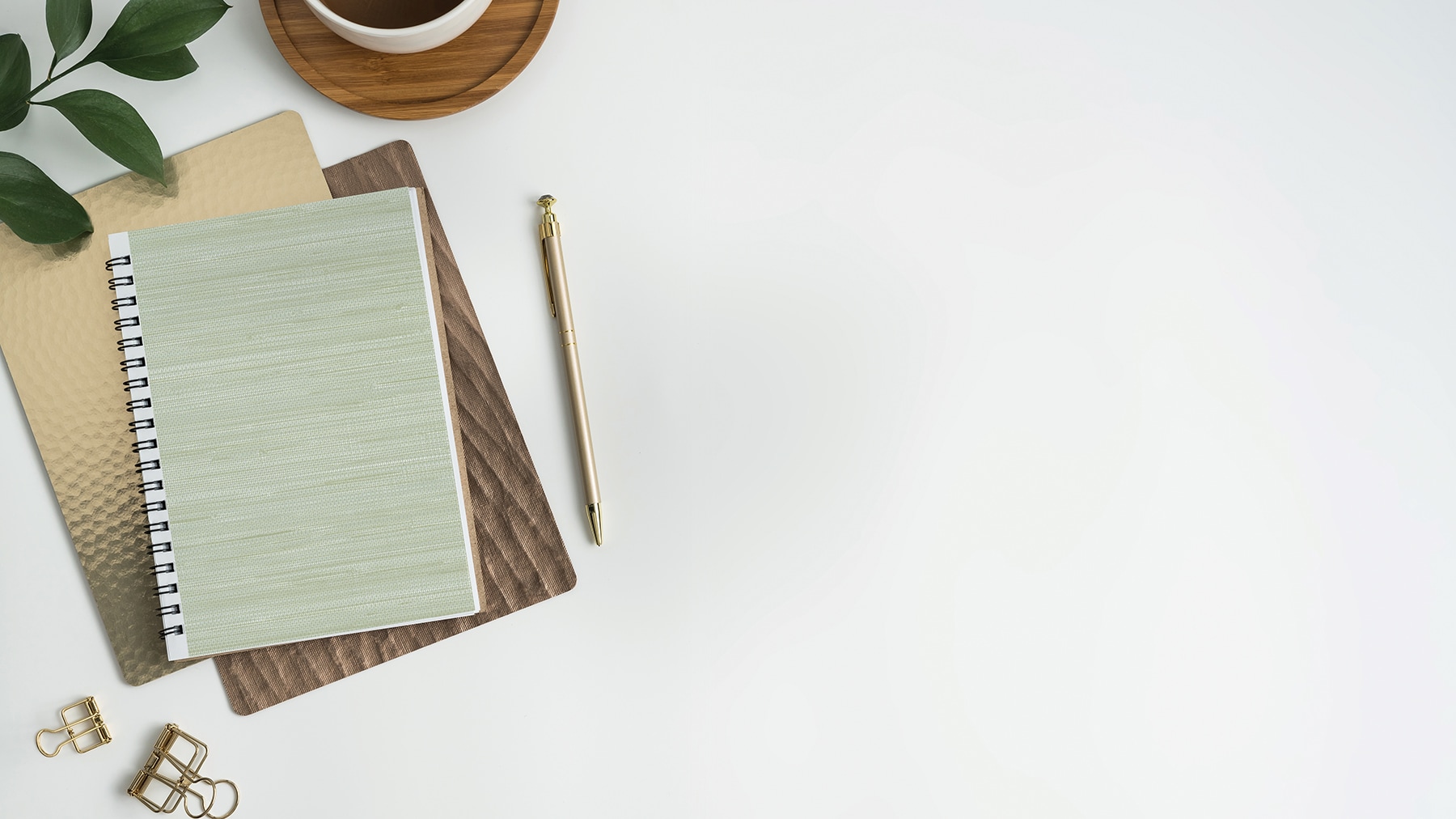 Light Green Faux Grasscloth Peel and Stick Wallpaper Roll