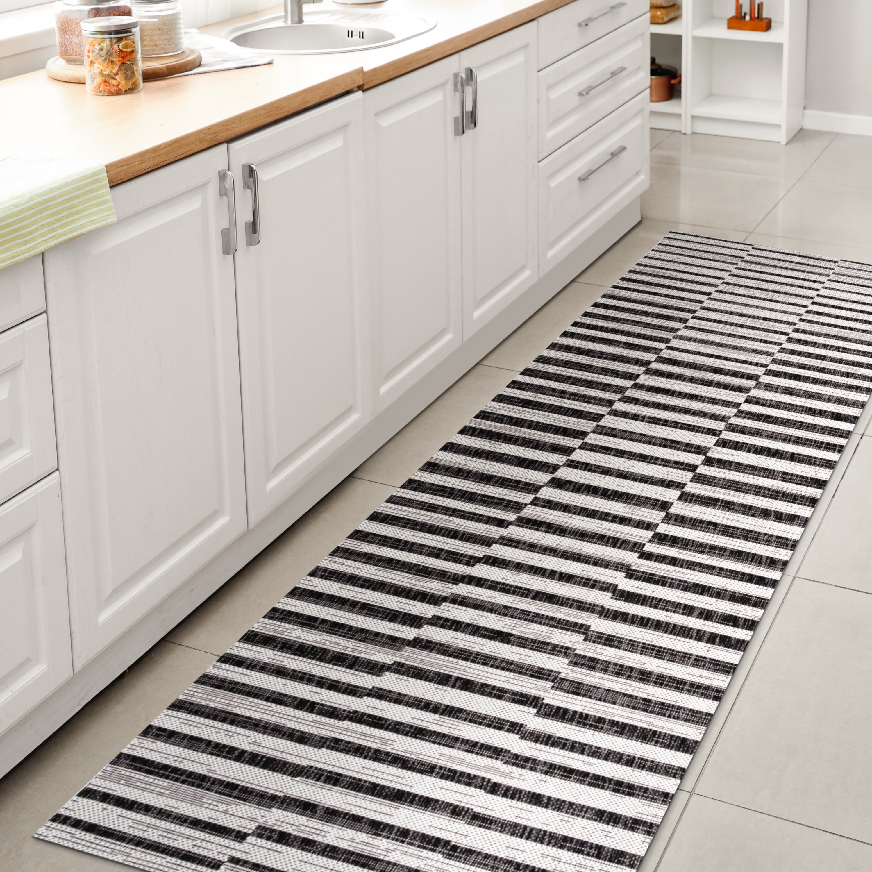 JONATHAN  Y SMB133E-28 Santa Monica Sukie Offset 2 x 8 (ft) Loomed Polypropylene Ivory/Black Rectangular Indoor/Outdoor Stripe Bohemian/Eclectic Runner rug