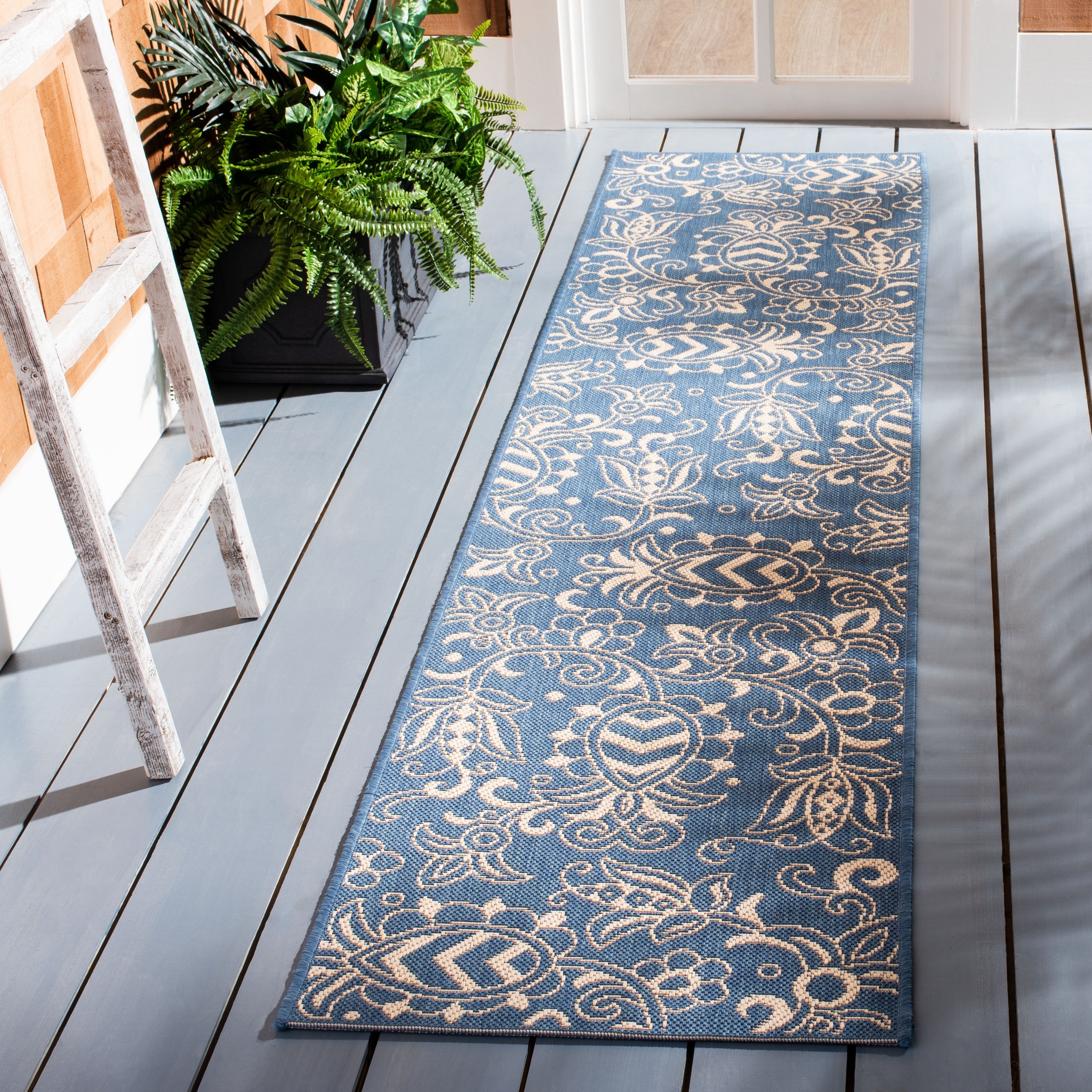 Safavieh BHS246M-28 Beach House Sebiha 2 x 8 (ft) Loomed Polypropylene Blue/Beige Rectangular Indoor/Outdoor Floral/Botanical Bohemian/Eclectic Runner rug