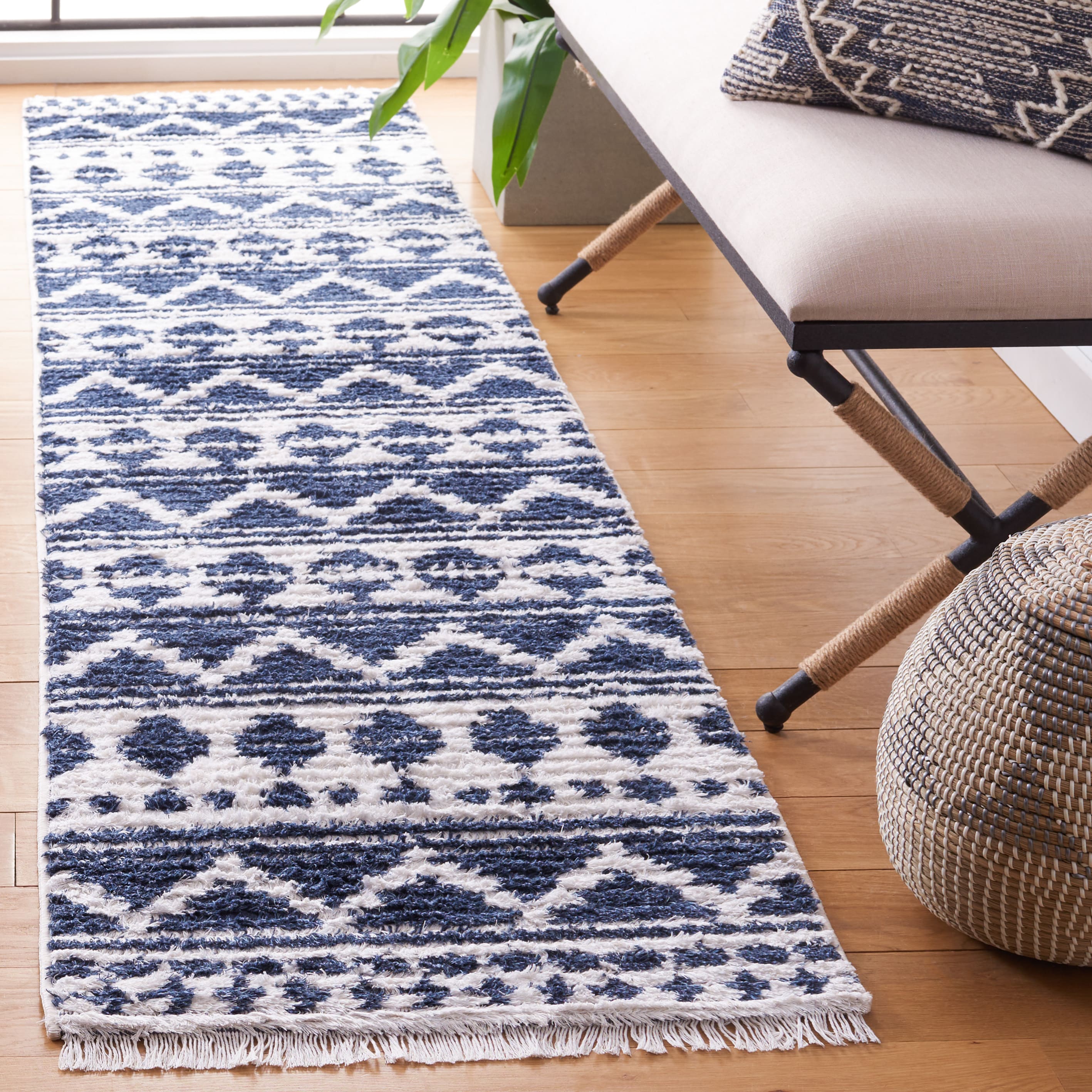 Augustine Agt847N Navy Ivory 2ft x 9ft Runner Rug