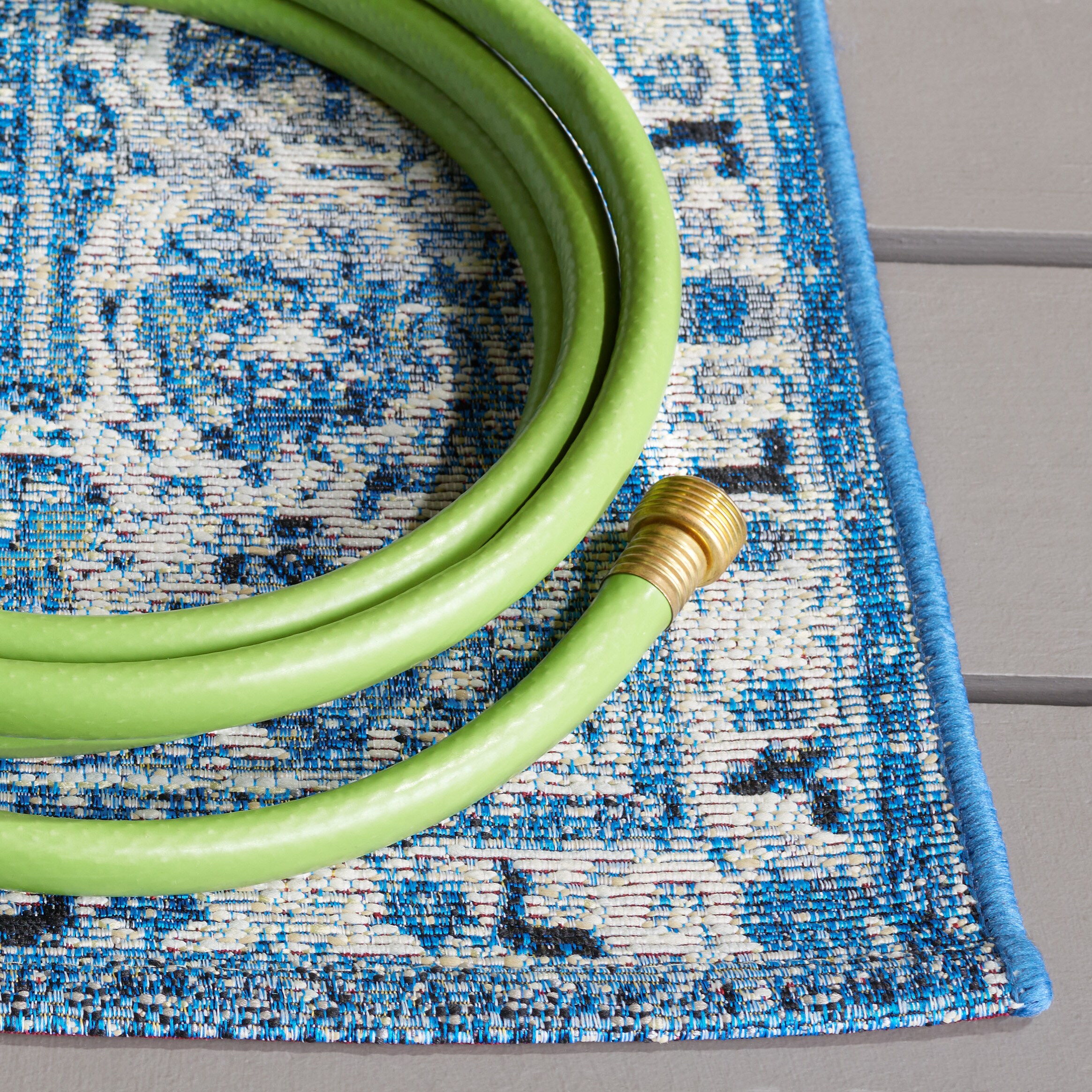 Safavieh BAR558M-4 rugs - View #3