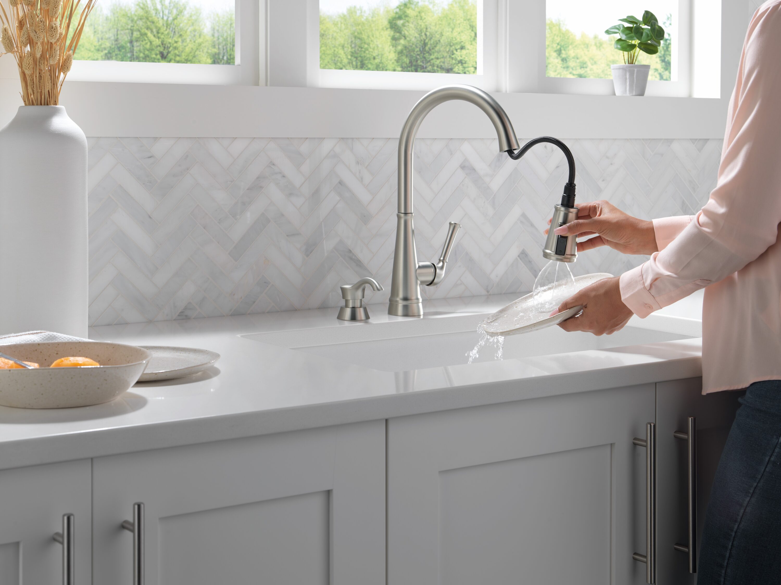 Delta 19814Z-SPSD-DST Kitchen-Faucets - View #3