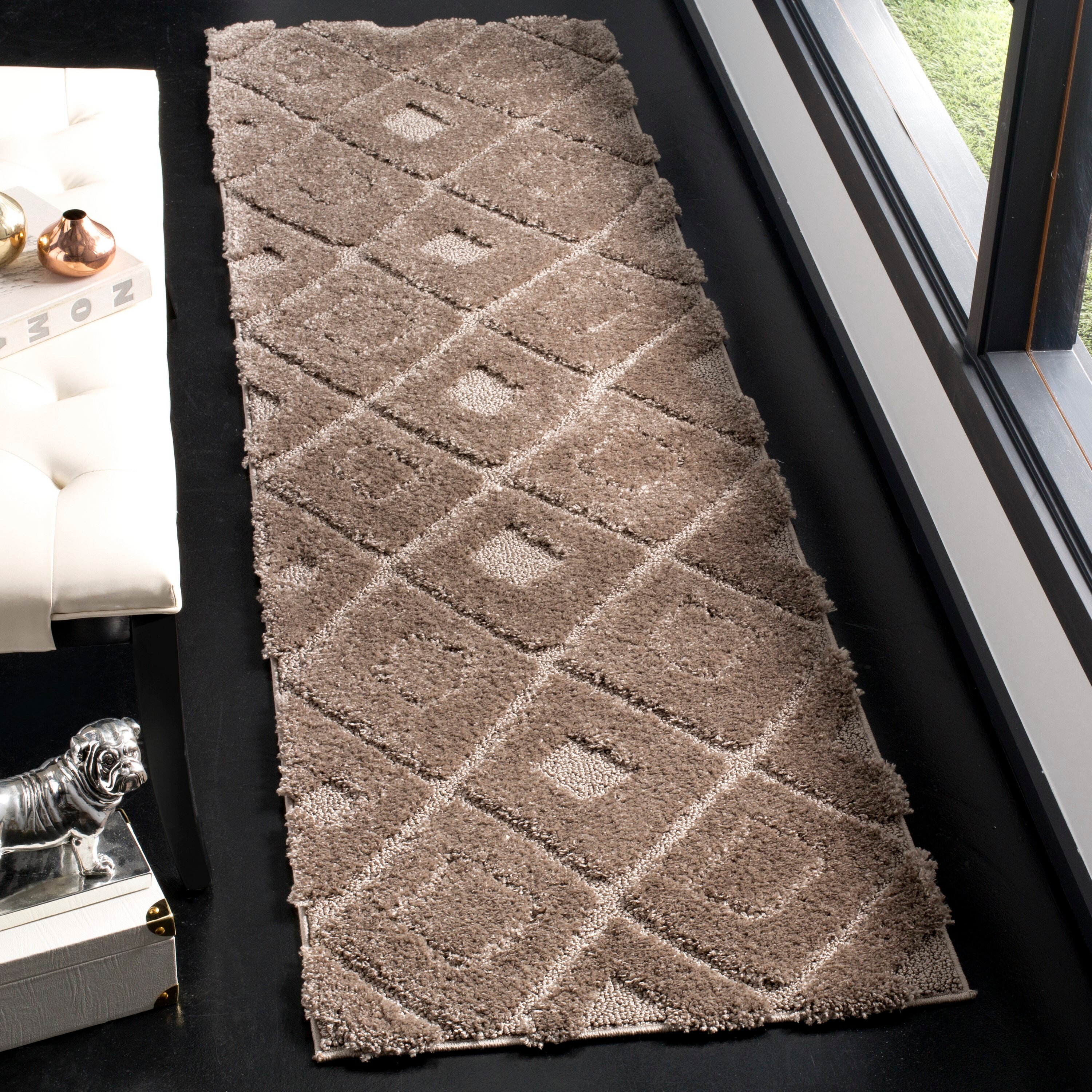 Safavieh OSG319C-28 Olympia Delphi Shag 2 x 8 (ft) Loomed Synthetic Mushroom Rectangular Indoor Trellis Moroccan Runner rug