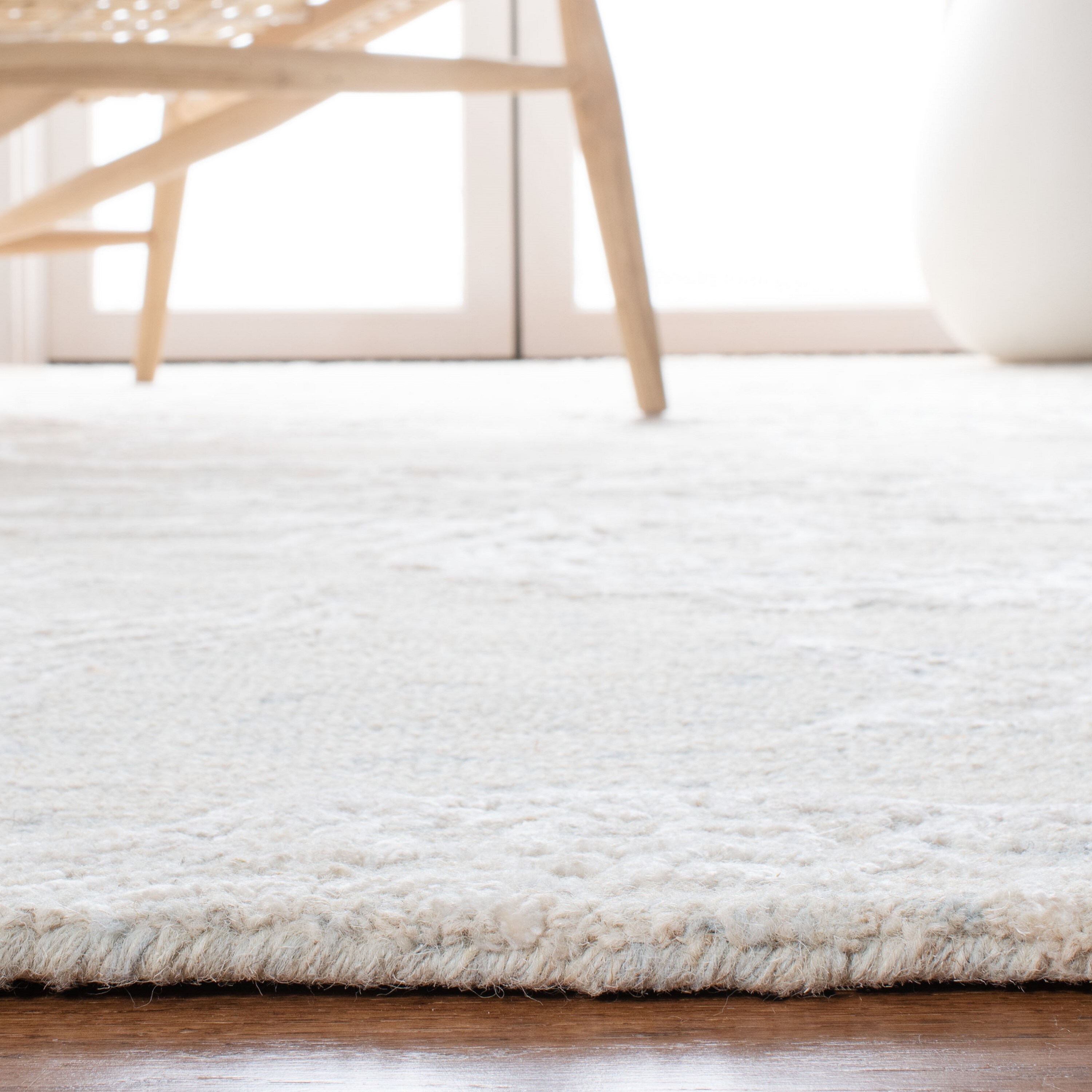 Light Blue Hand-Tufted Wool and Viscose 8' x 10' Area Rug