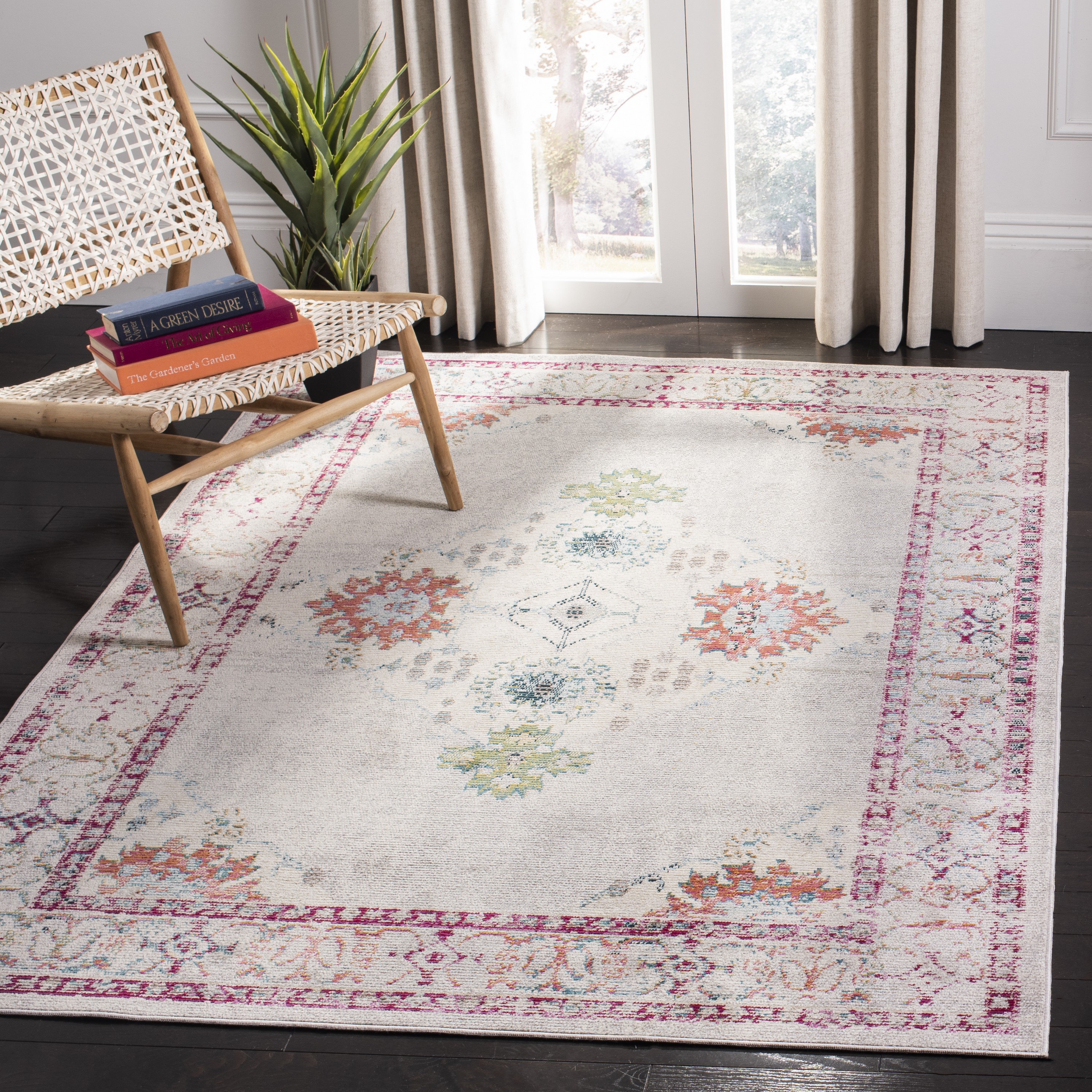 Safavieh CRS522A-4 Crystal Simone 4 x 6 (ft) Loomed Polypropylene Cream/Gray Rectangular Indoor Distressed/Overdyed Vintage Area rug