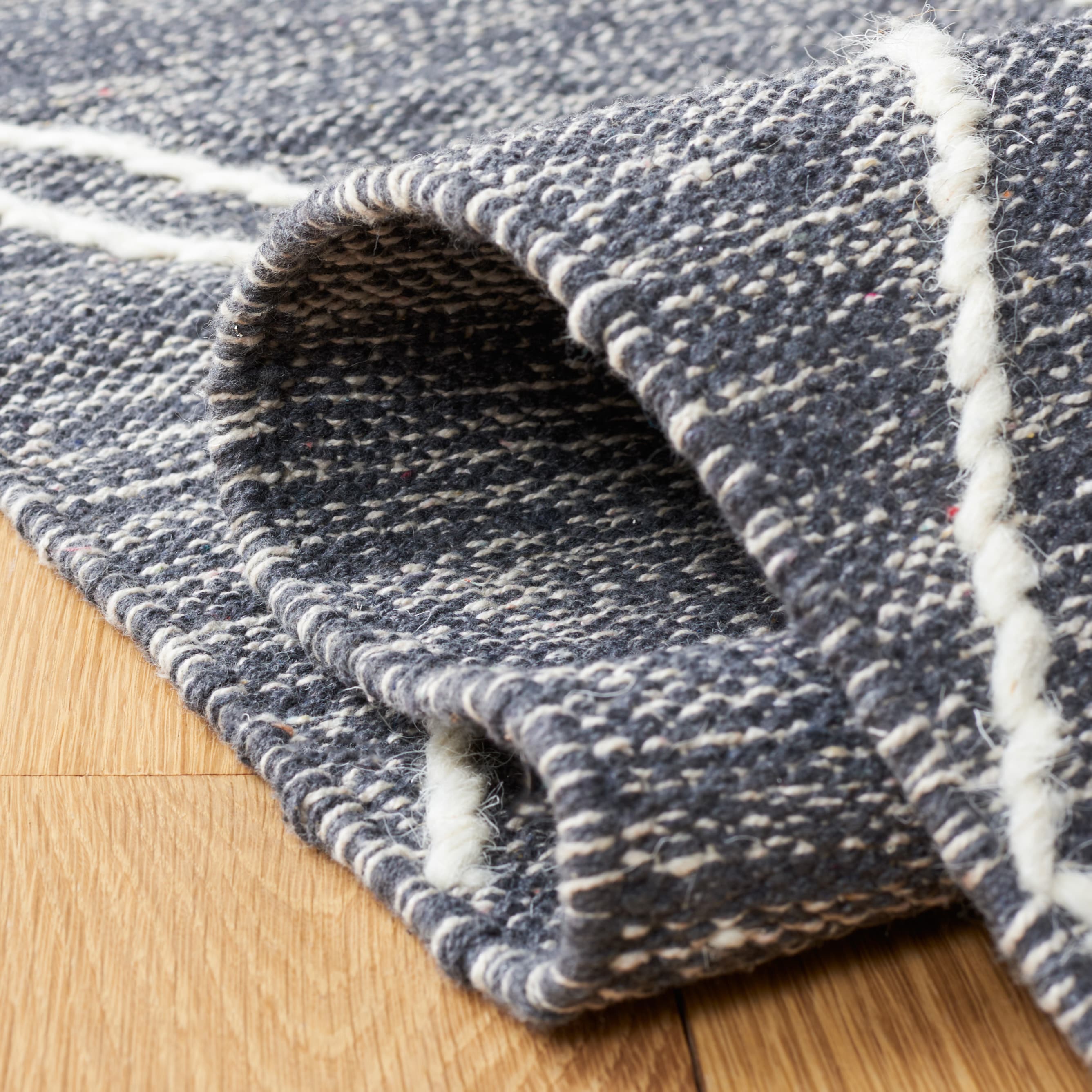 Safavieh KLM852H-6SQ rugs - View #5