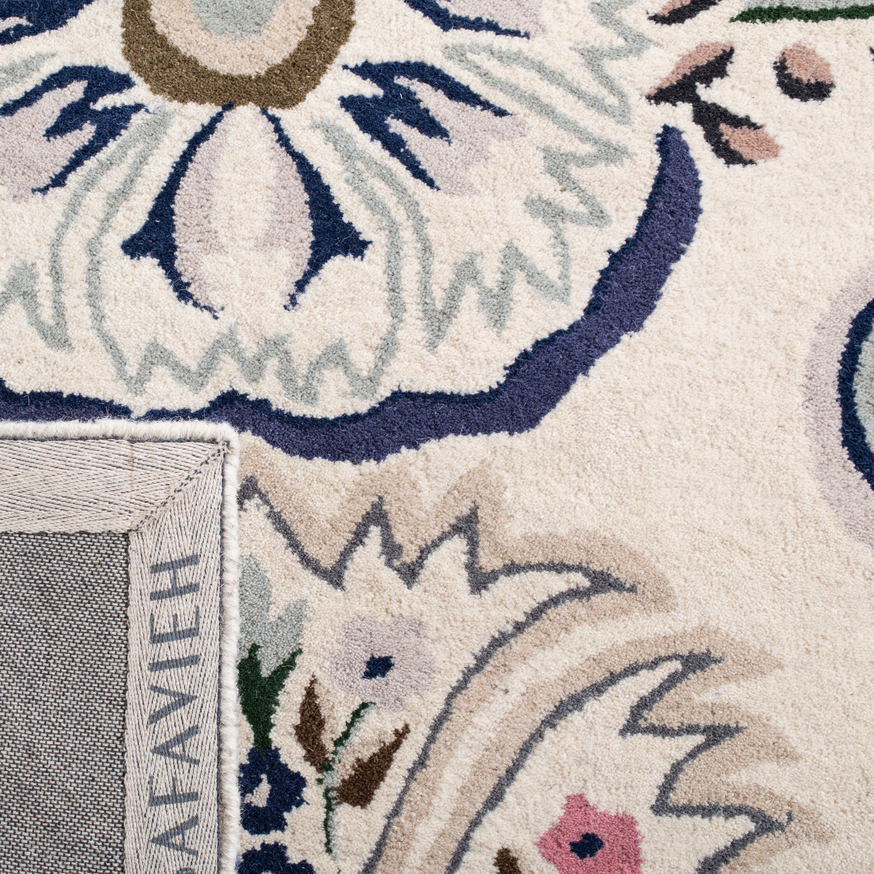 Safavieh BEL118M-4 rugs - View #3