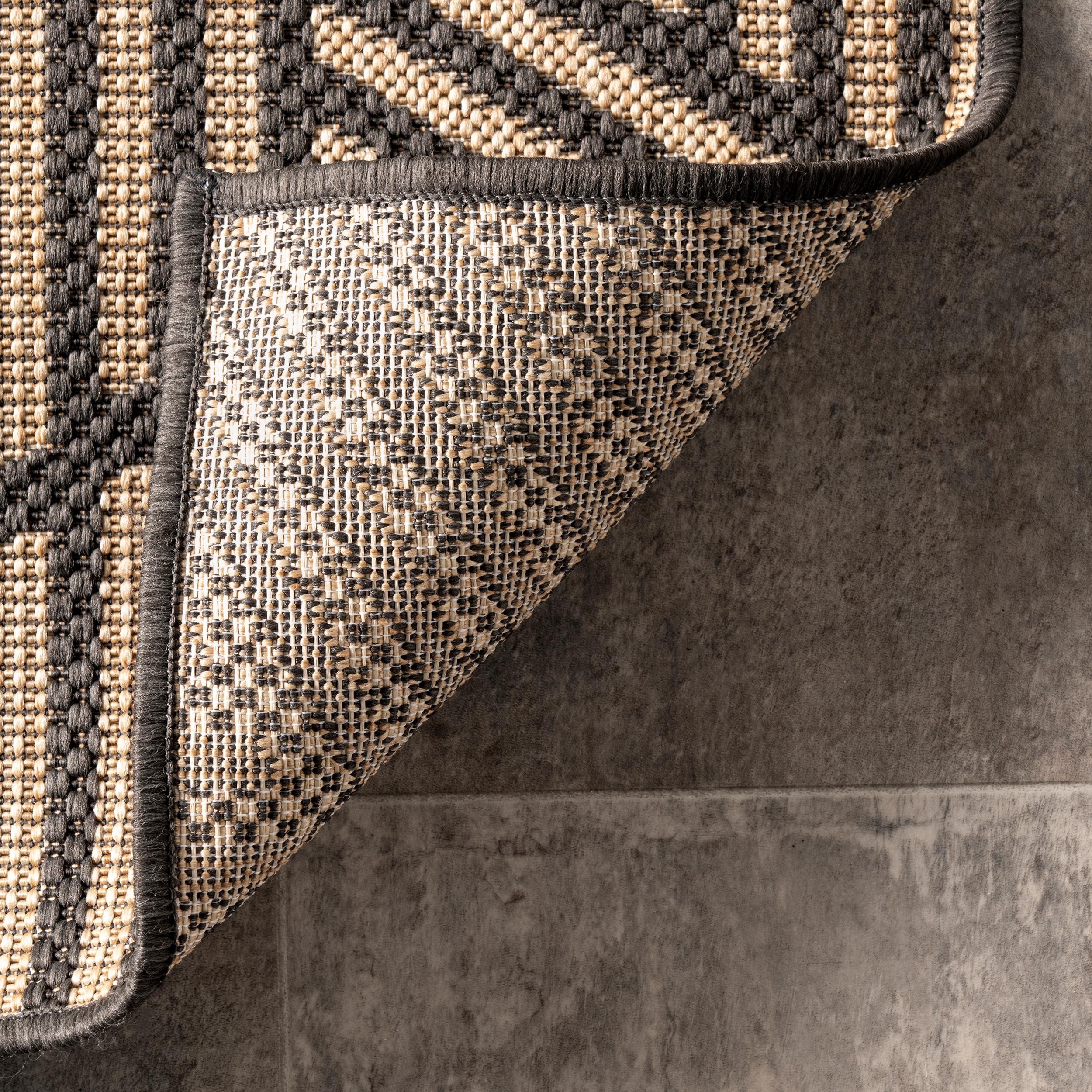 Reversible Charcoal Geometric Synthetic 25" Area Rug