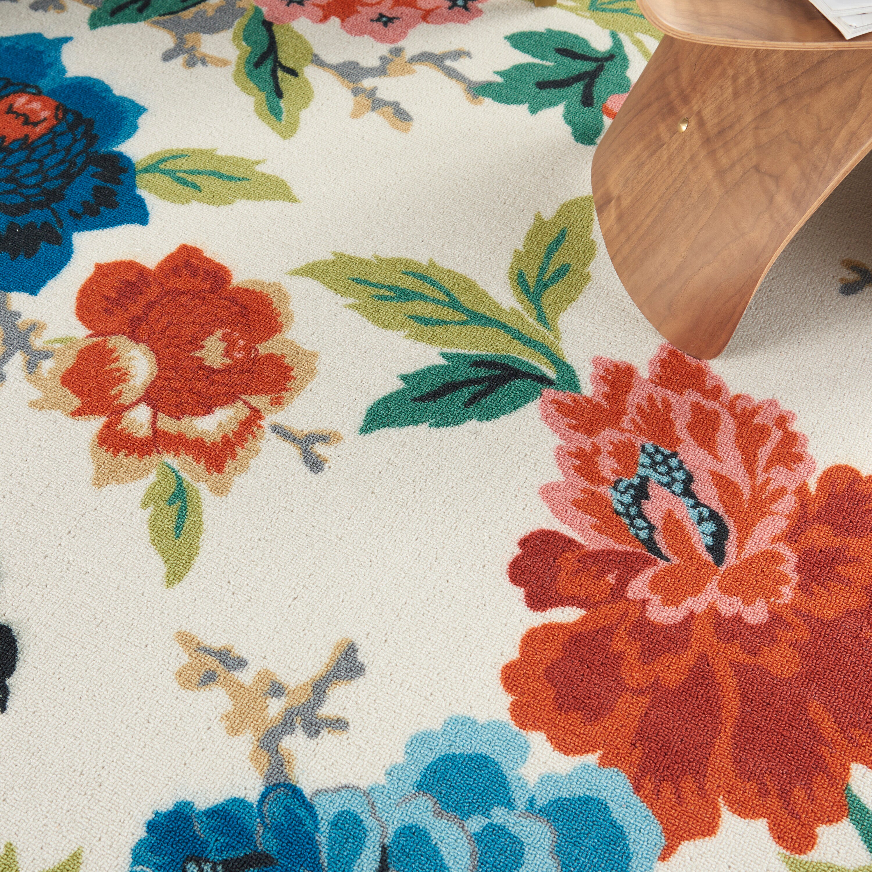 Ivory Multicolor Floral 4' x 6' Synthetic Indoor/Outdoor Rug