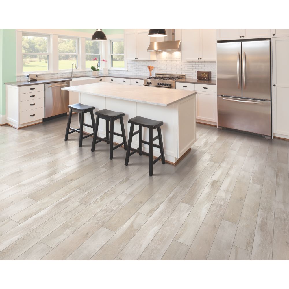 Style Selections Seaside Chestnut 8-mm Thick Water Resistant Wood Plank ...
