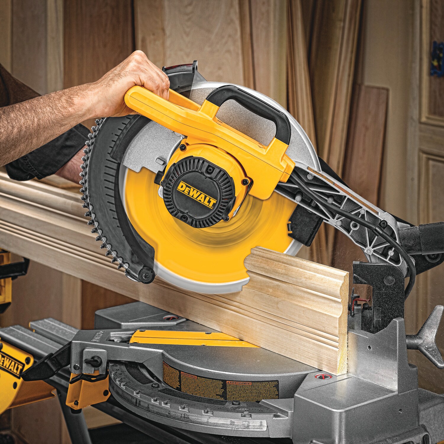 DEWALT 12-in 80-Tooth Fine Finish Tungsten Carbide-tipped Steel Miter Saw  Blade in the Circular Saw Blades department at