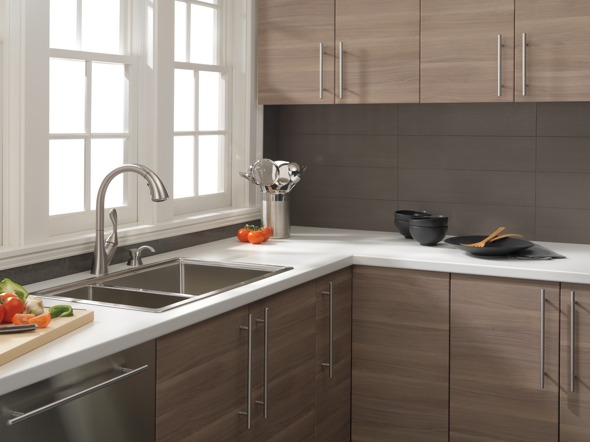 Stainless Steel Modern Pull-Down Kitchen Faucet with Spray