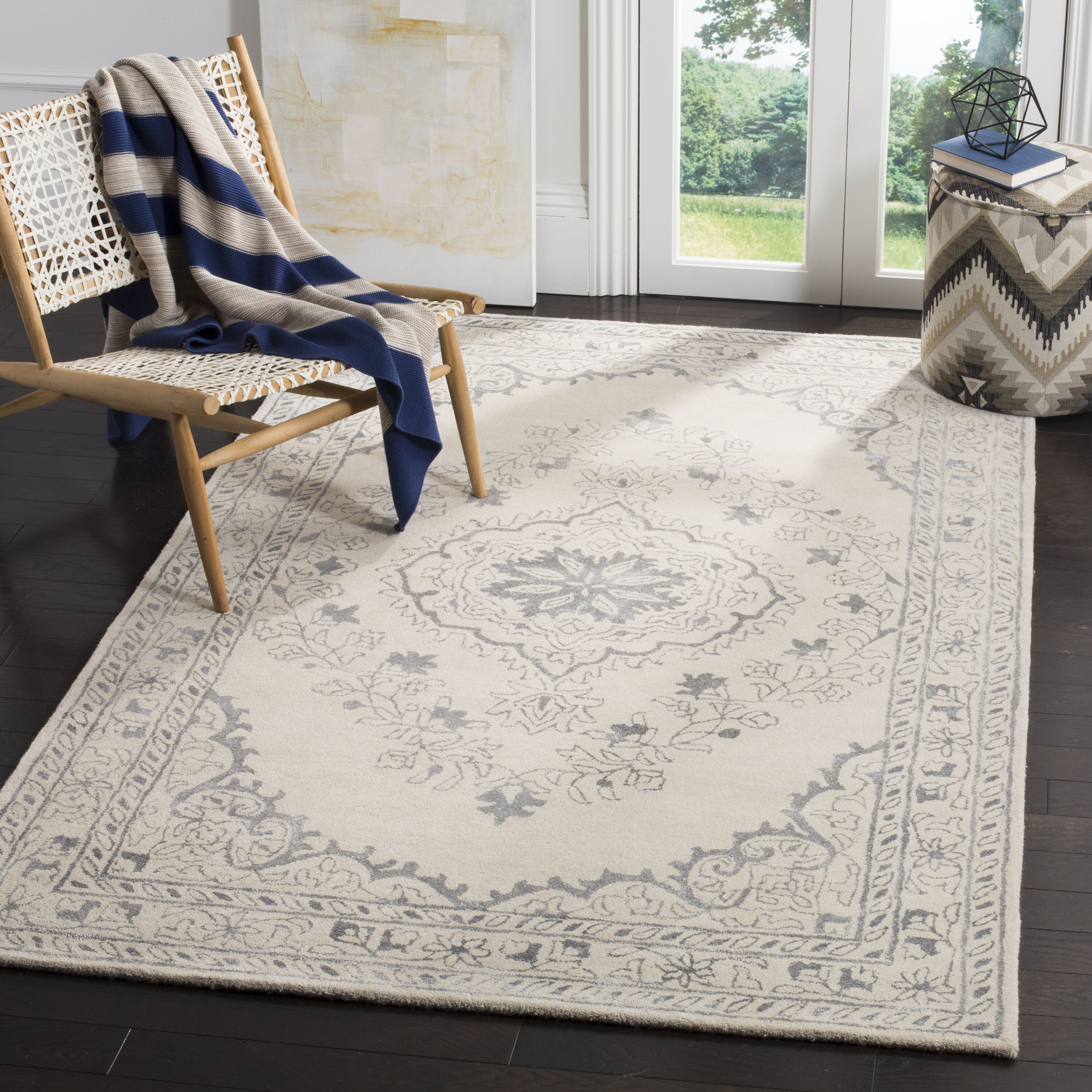 Safavieh GLM533A-811 Glamour Juno 8 x 11 (ft) Tufted Synthetic Light Gray Rectangular Indoor Distressed/Overdyed Vintage Area rug