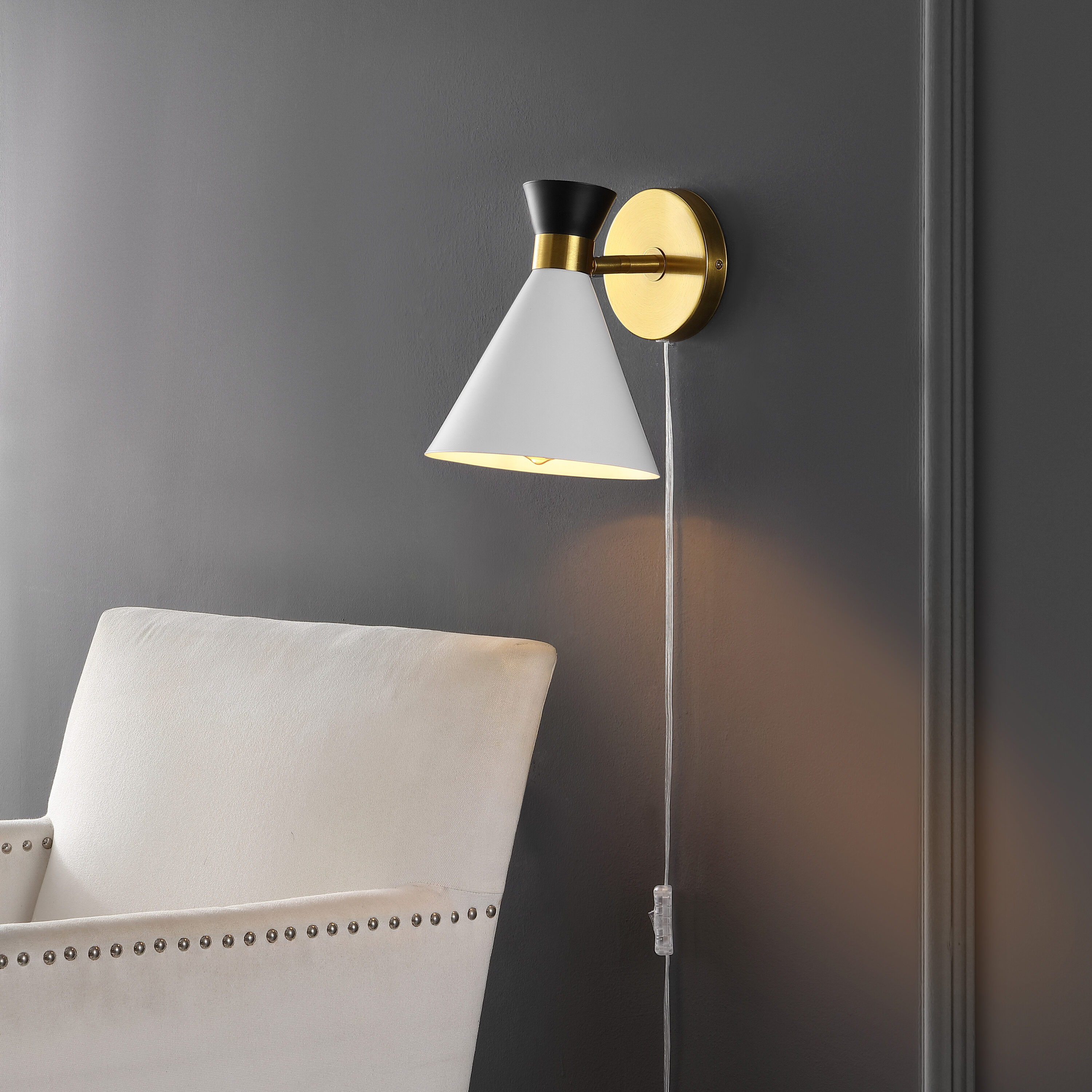 Safavieh SCN4143A 8-in W x 9.25-in H Metal Sconce Abstract Wall accent