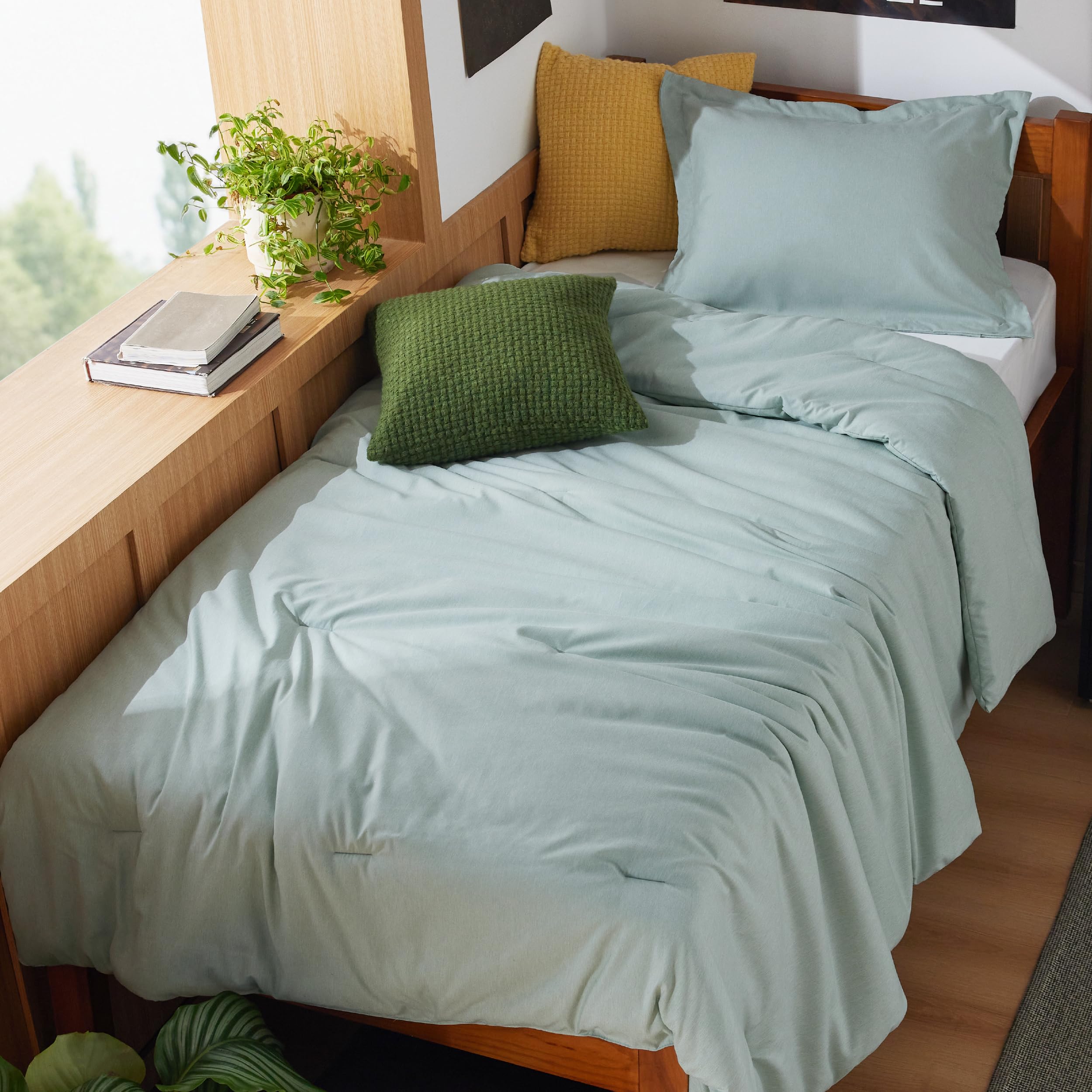 Bedsure Twin/Twin XL Comforter Set - Mint Green Soft Bedding for All Seasons, Cationic Dyed Bed Set, 2 Pieces, 1 Twin Size Comforter (68"x88") and 1 Pillow Sham (20"x26"+2")