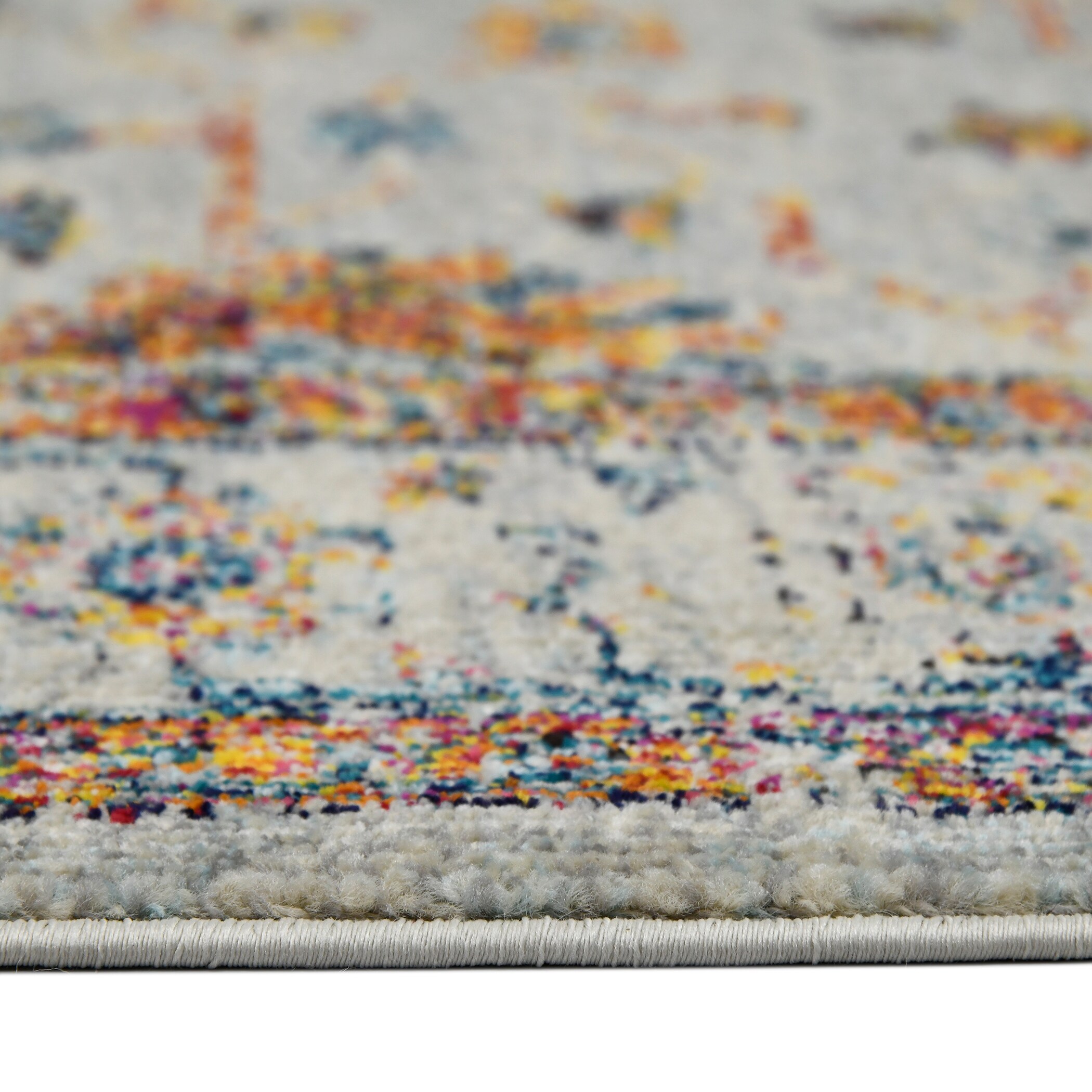 Uptown Bohemian Ivory 5' x 7' Synthetic Reversible Area Rug